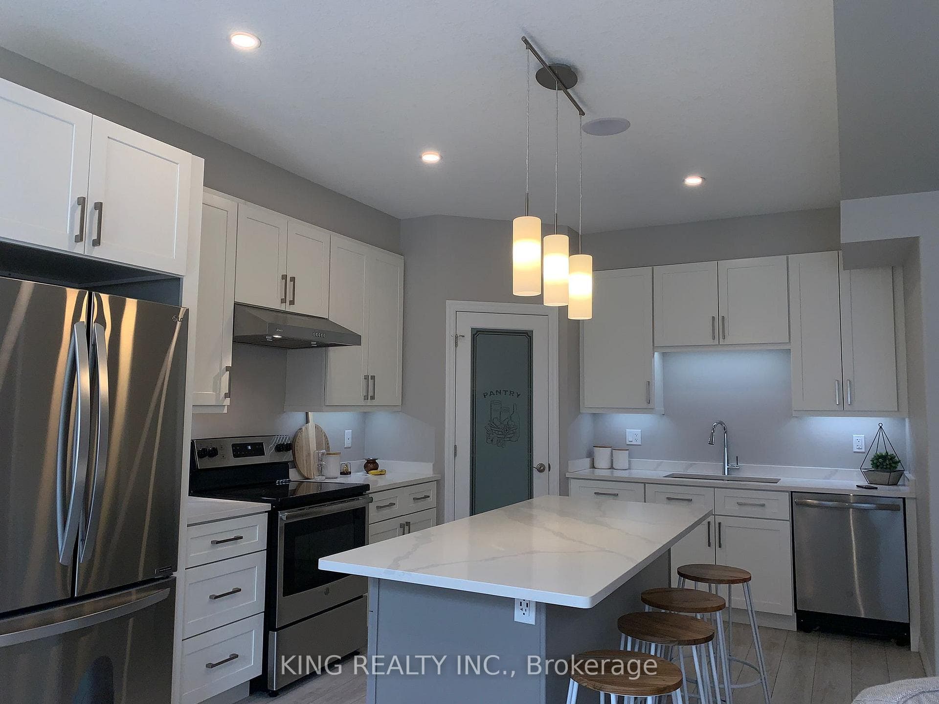 811 Sarnia Road Unit 60 photo 8