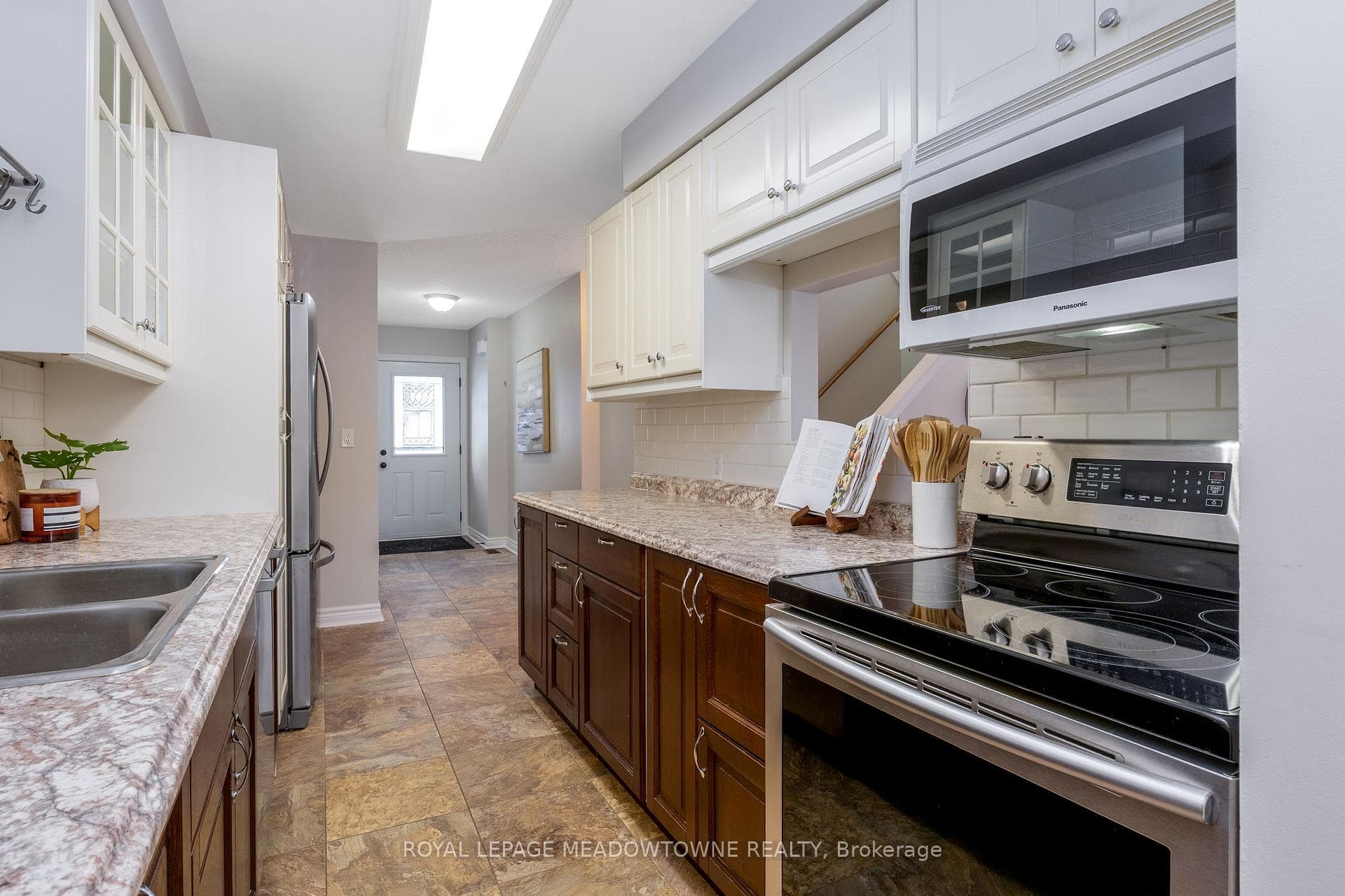 51 Lynden Circle photo 13