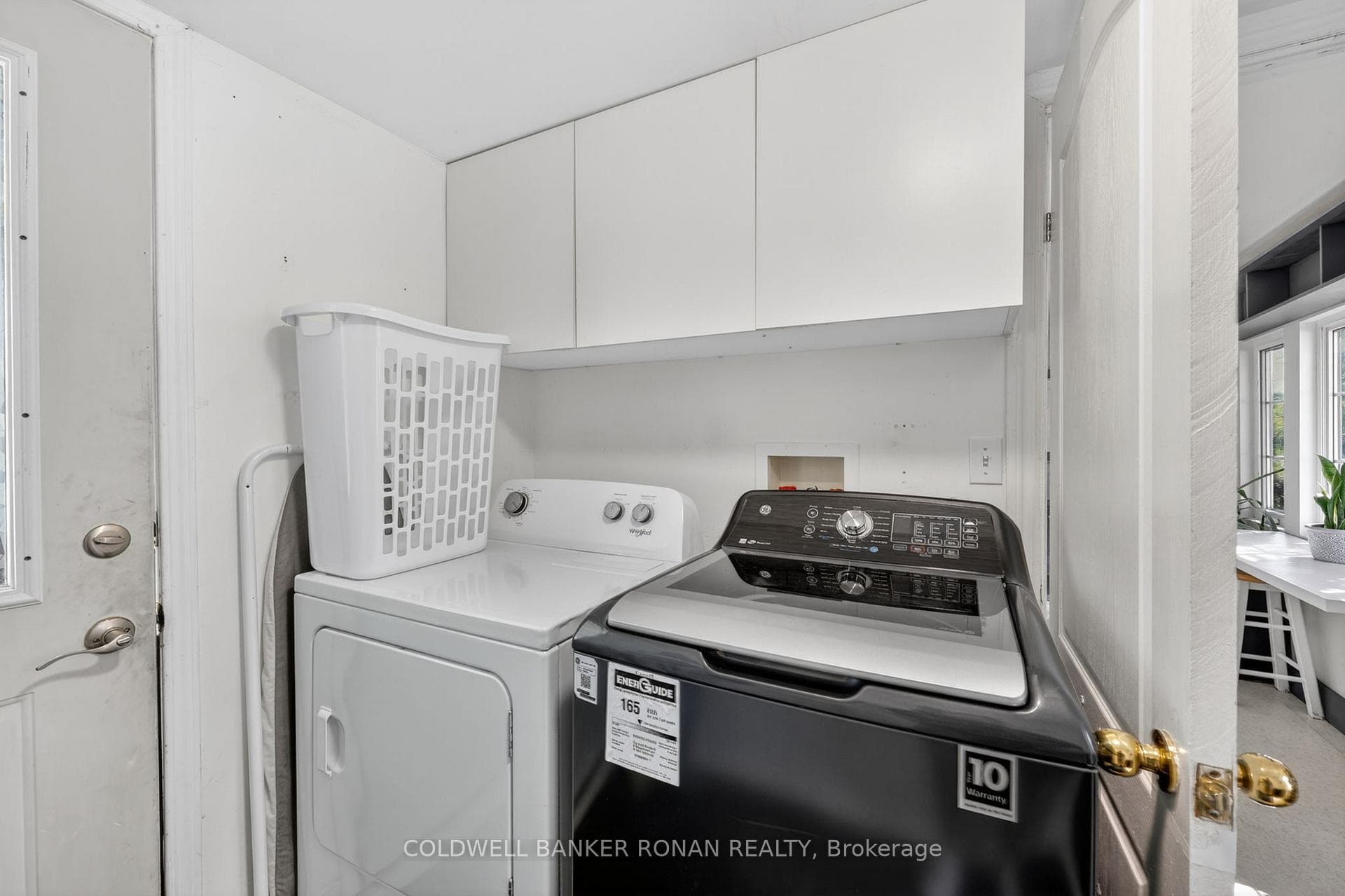 246 Weir Street photo 20