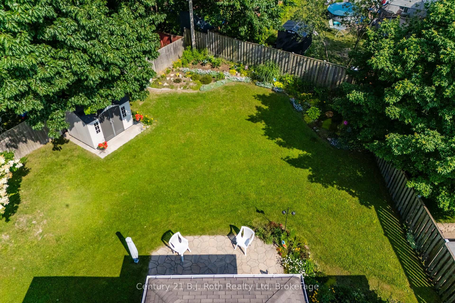 997 Whitney Crescent photo 41