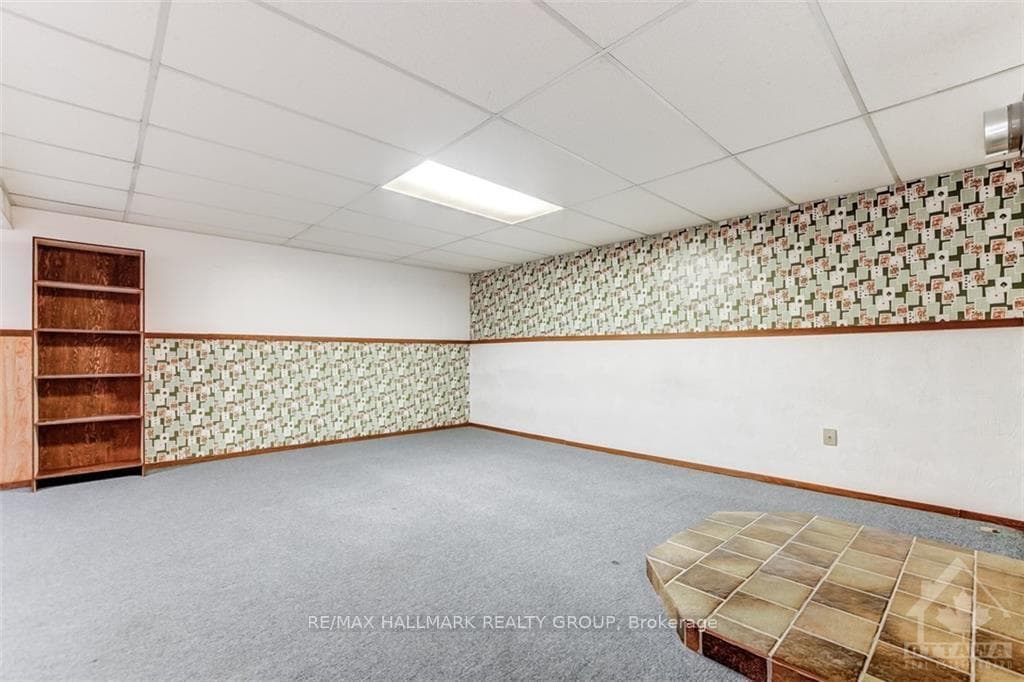 1317 RAINBOW Crescent photo 15