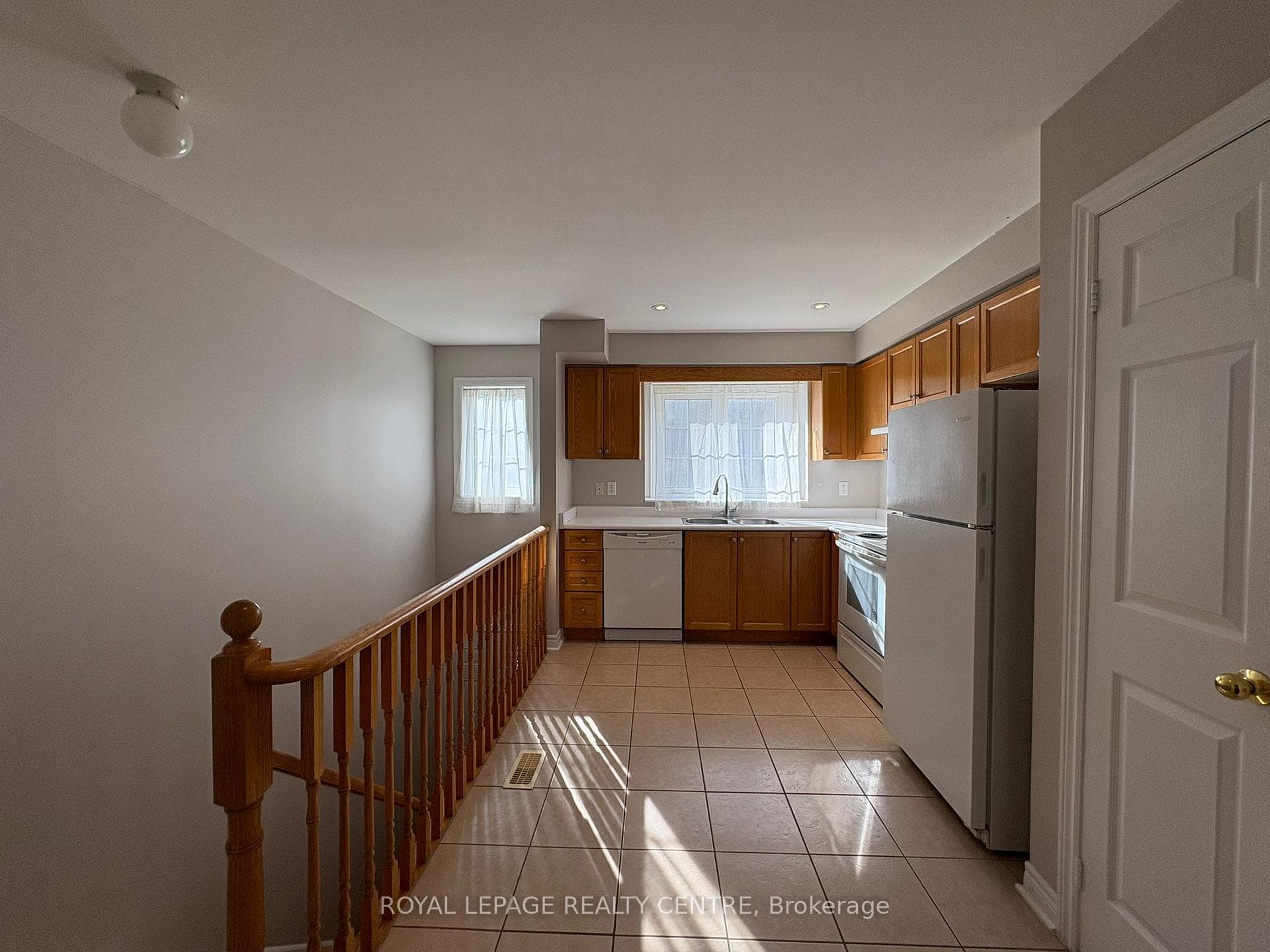 1128 Dundas Street Unit 5 photo 7