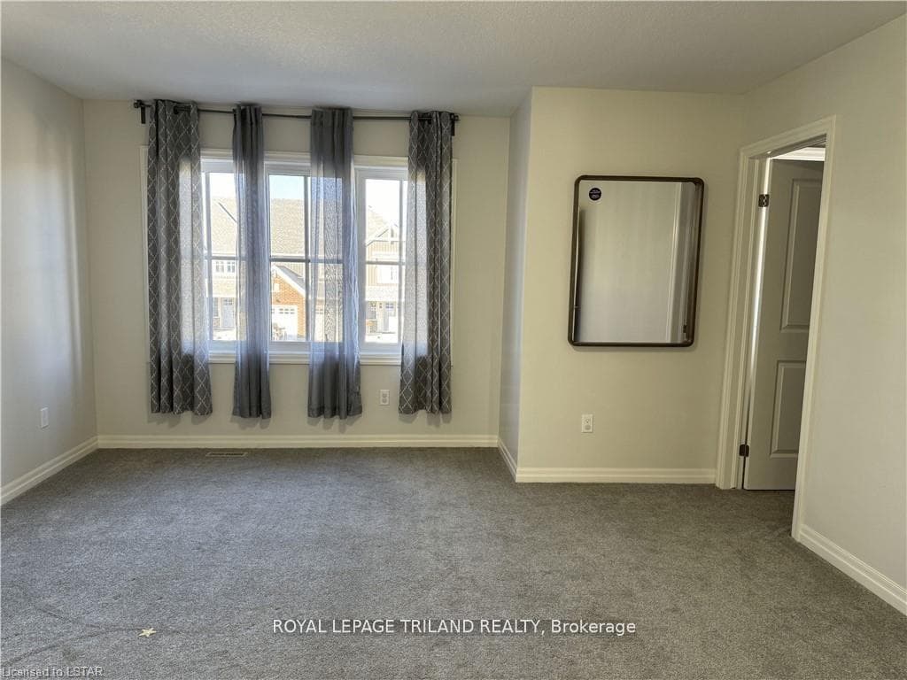 58 Cortland Terrace photo 17