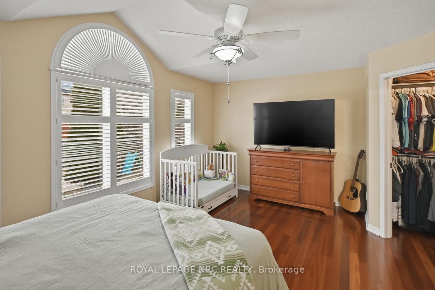 65 MCCAFFERY Crescent photo 27