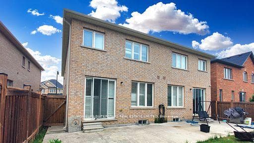 60 EBURY Drive photo 17
