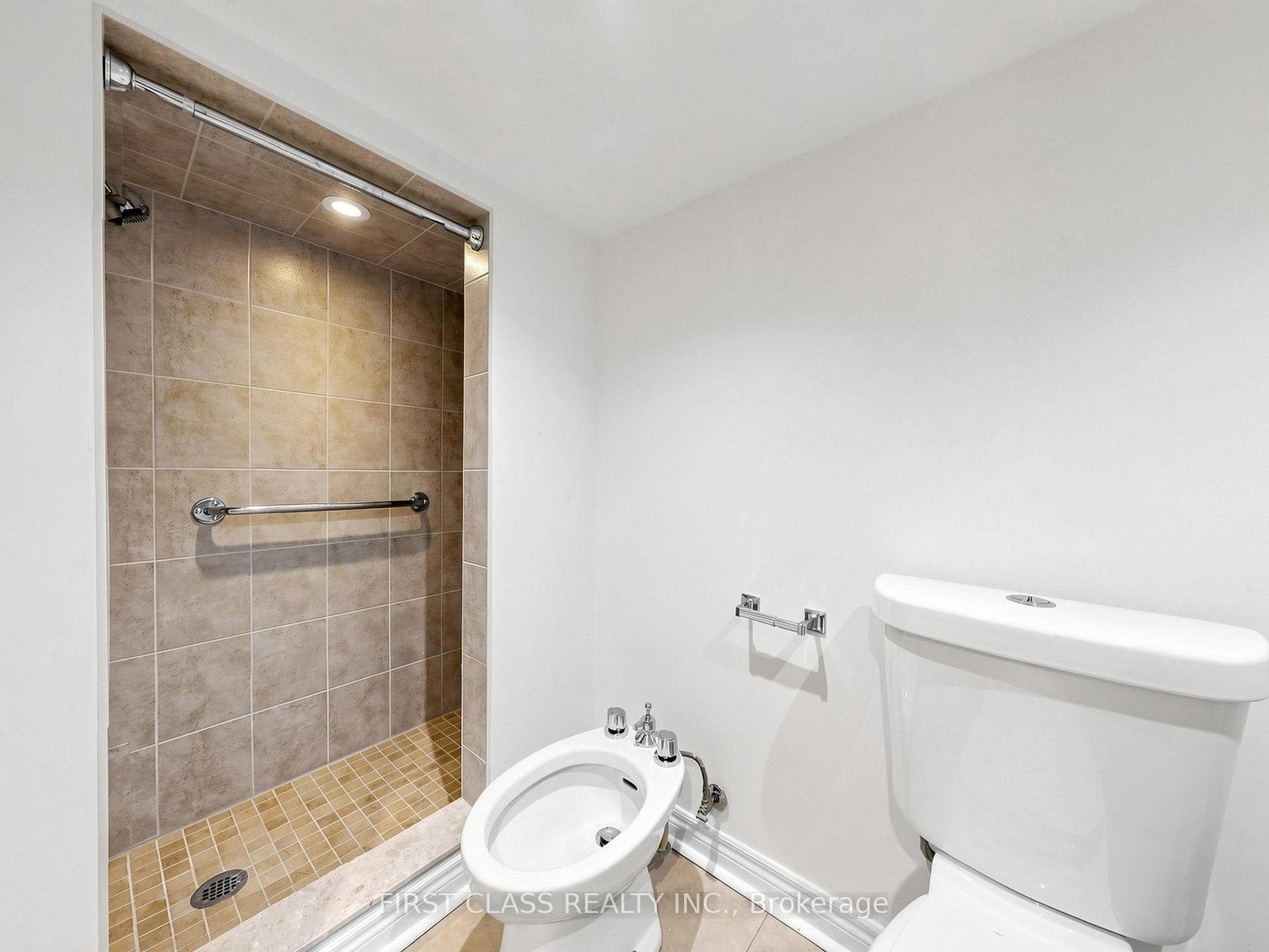 174 Manning Avenue photo 16