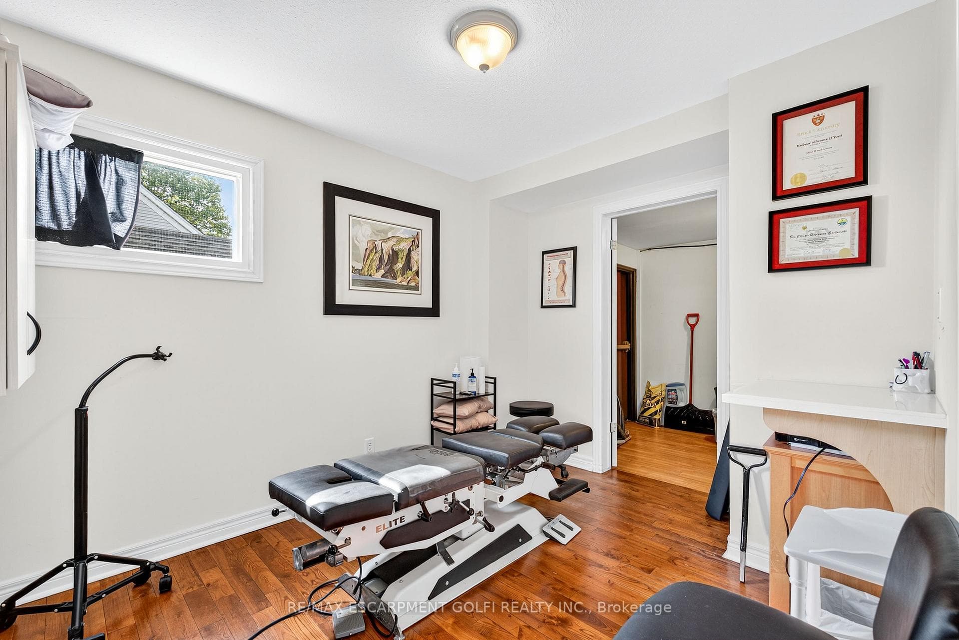 233 Garrison Road photo 7