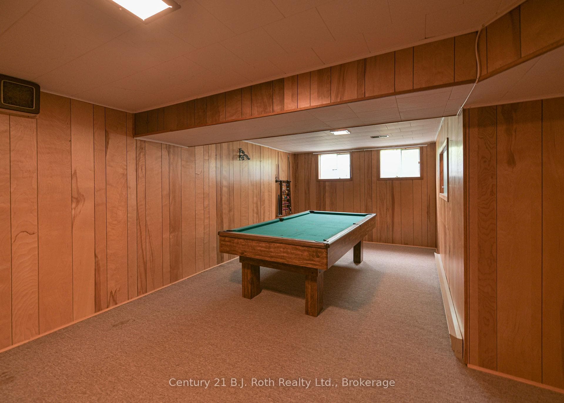 375 Parkhurst Crescent photo 30