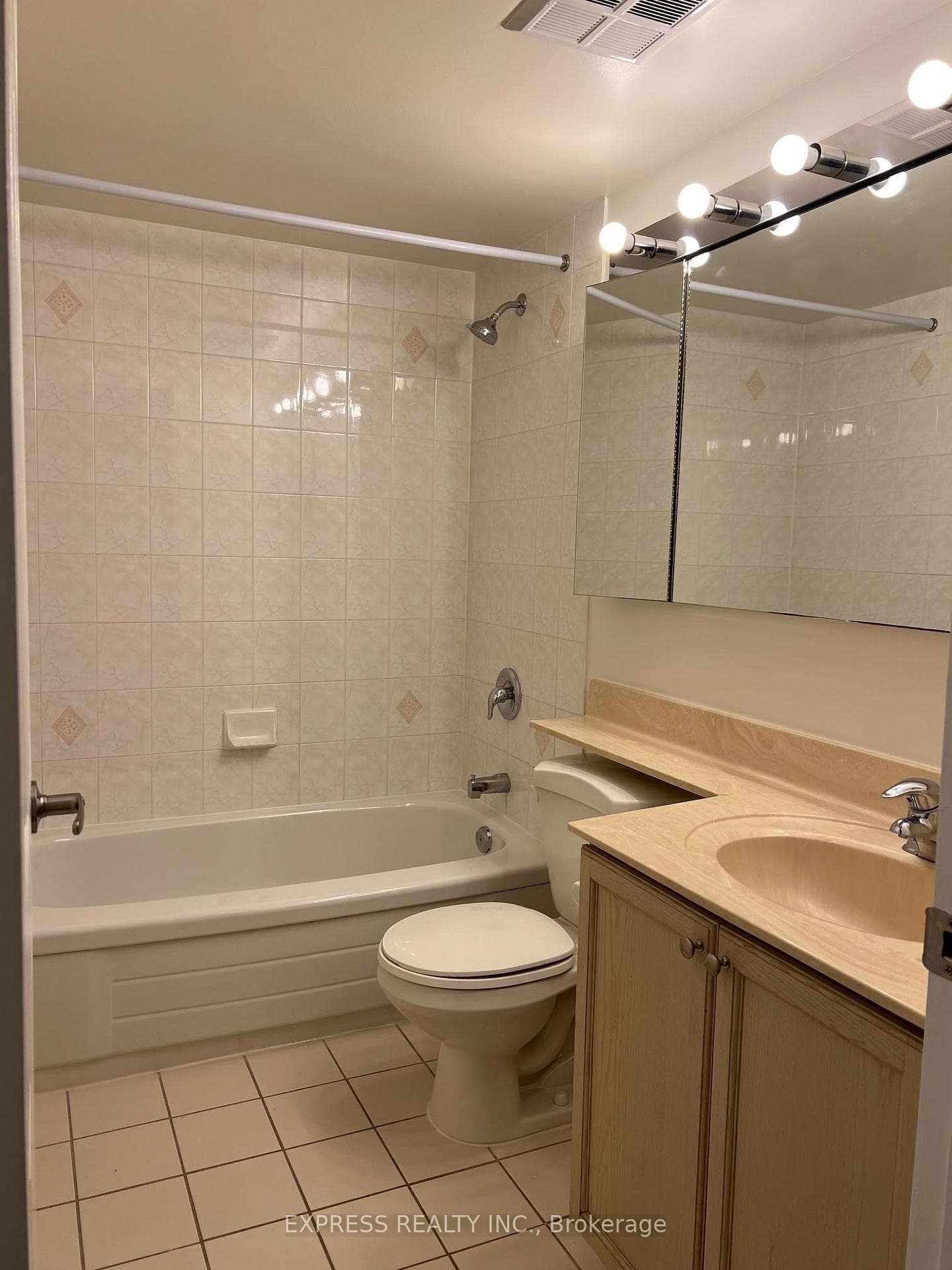 39 Pemberton Avenue Unit Ph11 photo 8