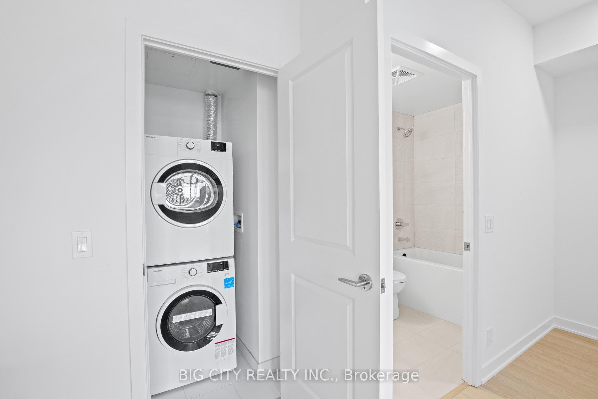 30 Upper Mall Way Unit 317A photo 25