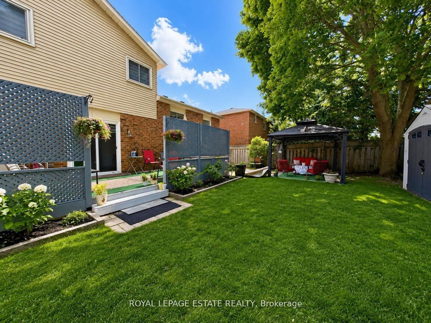 130 William Stephenson Drive photo 39