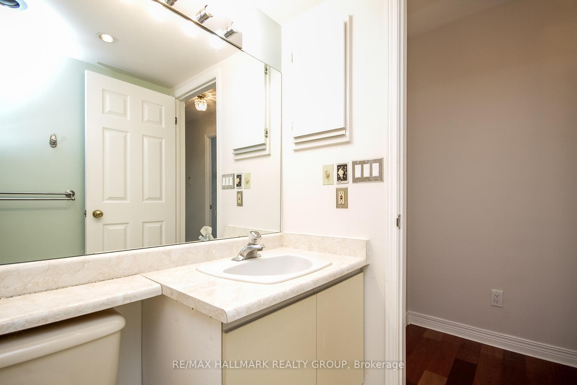 15 Murray Street Unit 306 photo 26