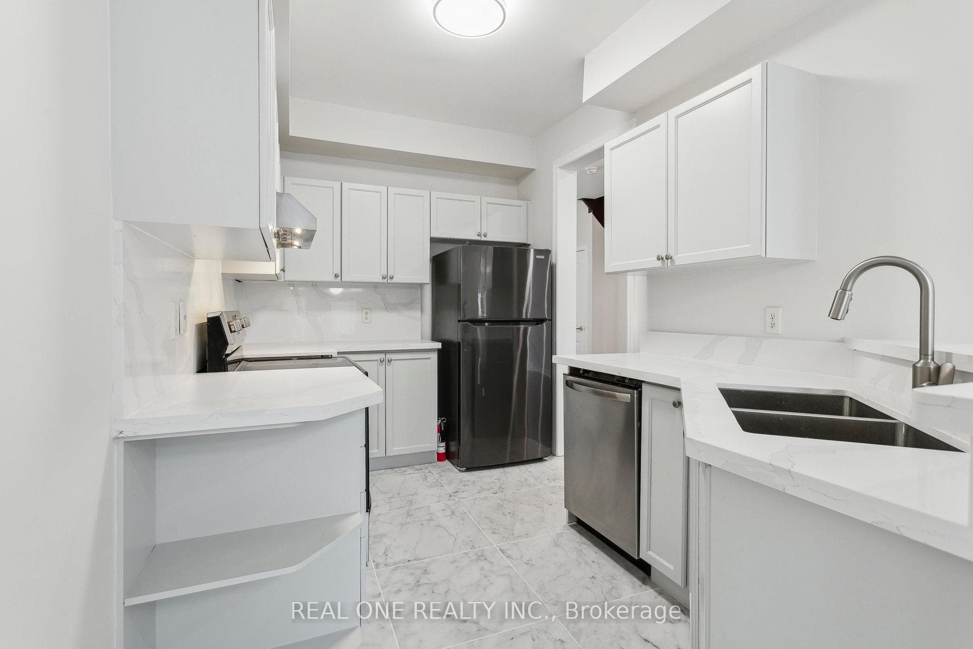 40 Coco Avenue photo 15
