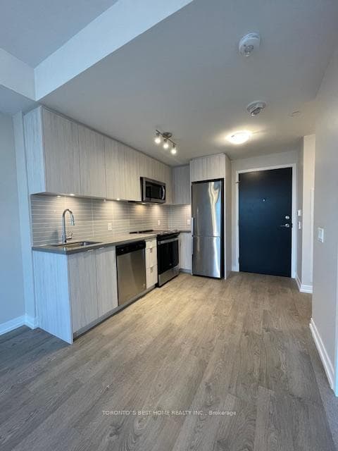 8868 Yonge Street Unit 320E photo 4