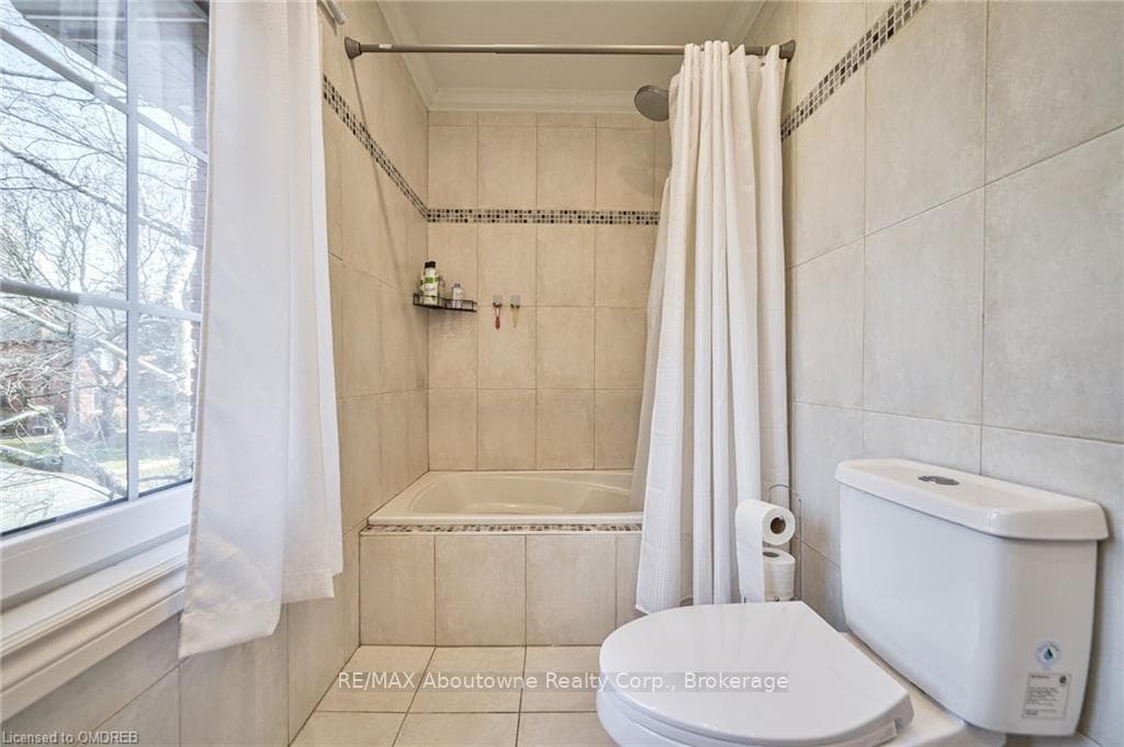 128 WHITTINGTON Place photo 39