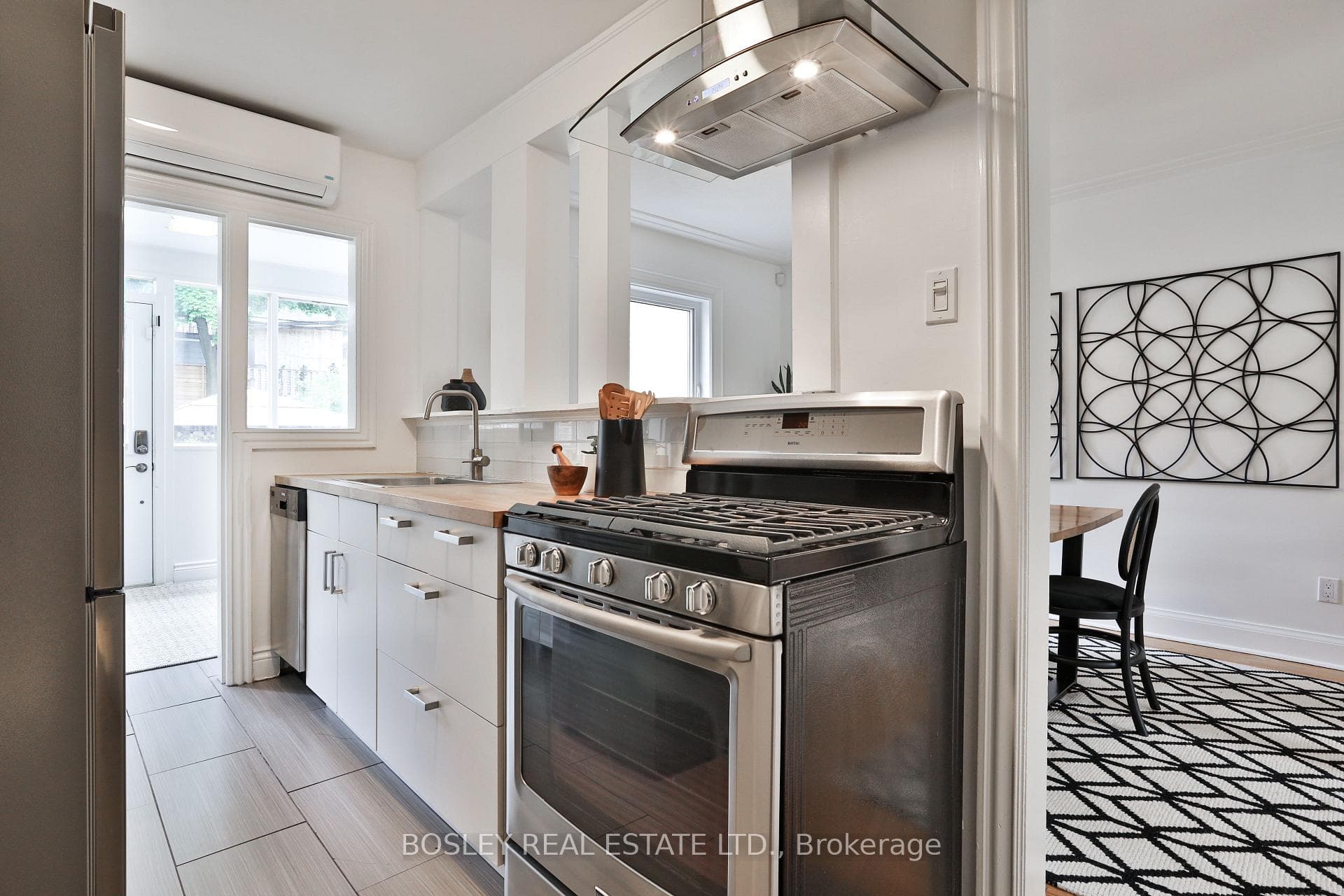 53 Woodside Avenue photo 15