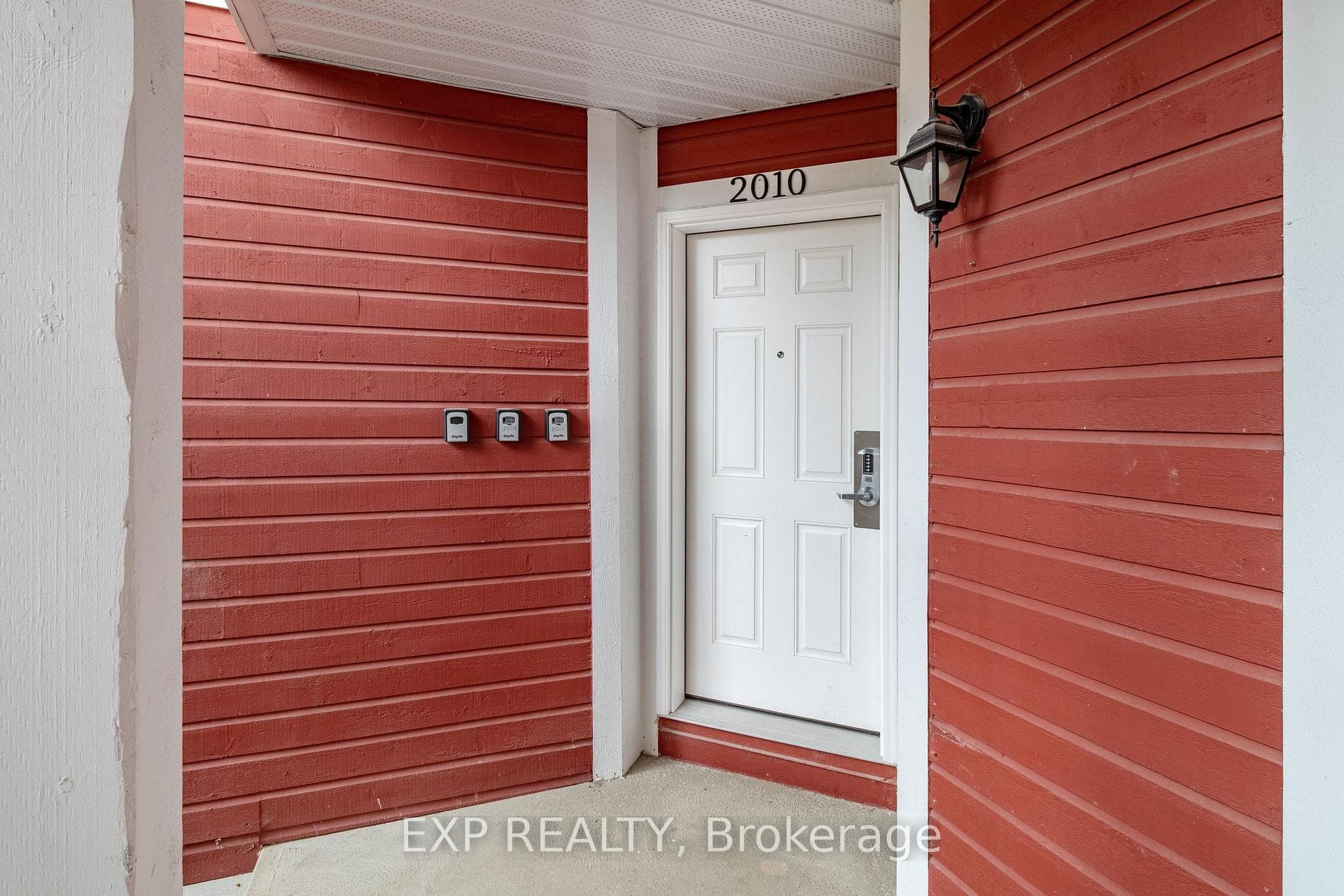 90 Highland Drive Unit 2010/2011 photo 20