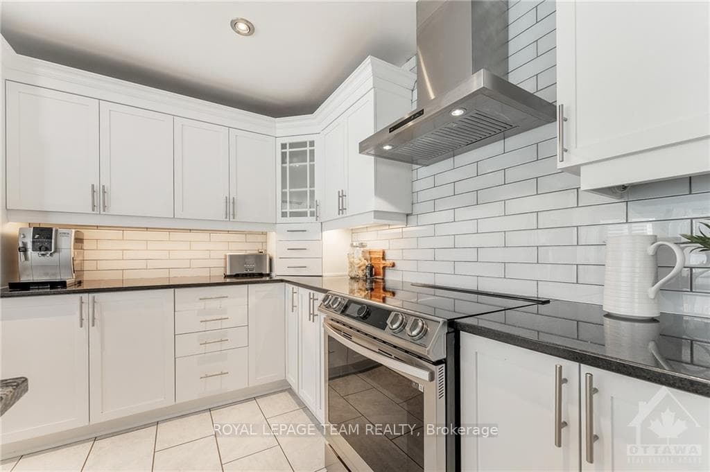 156 OSPREY Crescent photo 10
