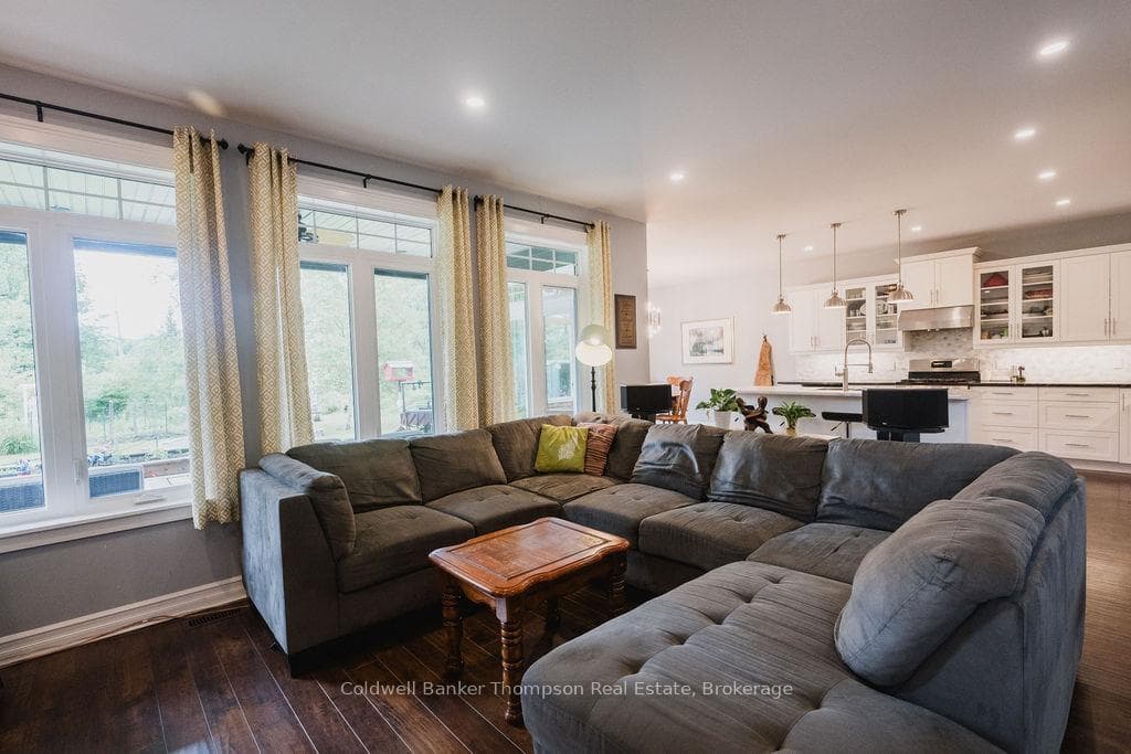 39 Riverside Avenue photo 13