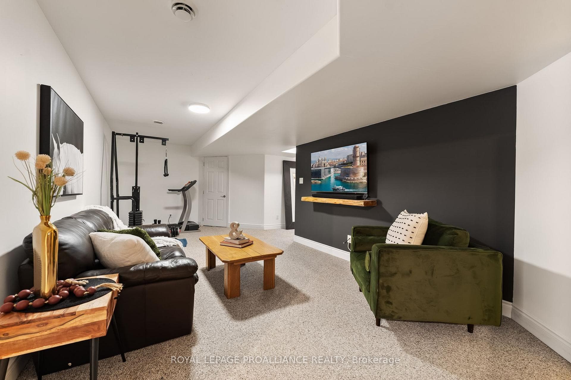 10 Cooper Court photo 23