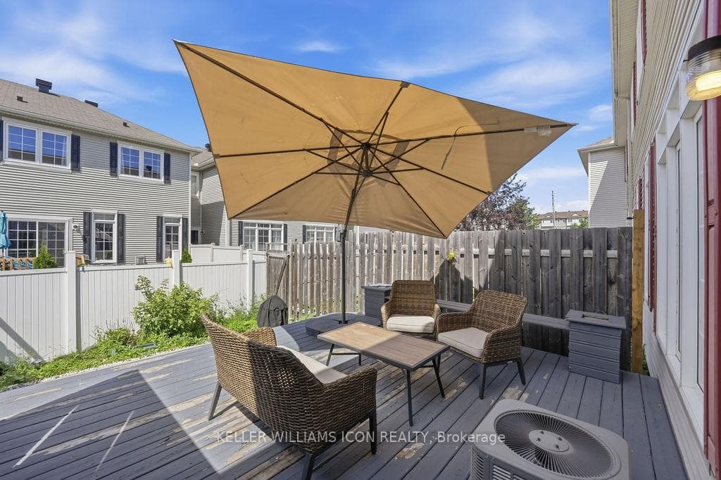 493 Ashbourne Crescent photo 36