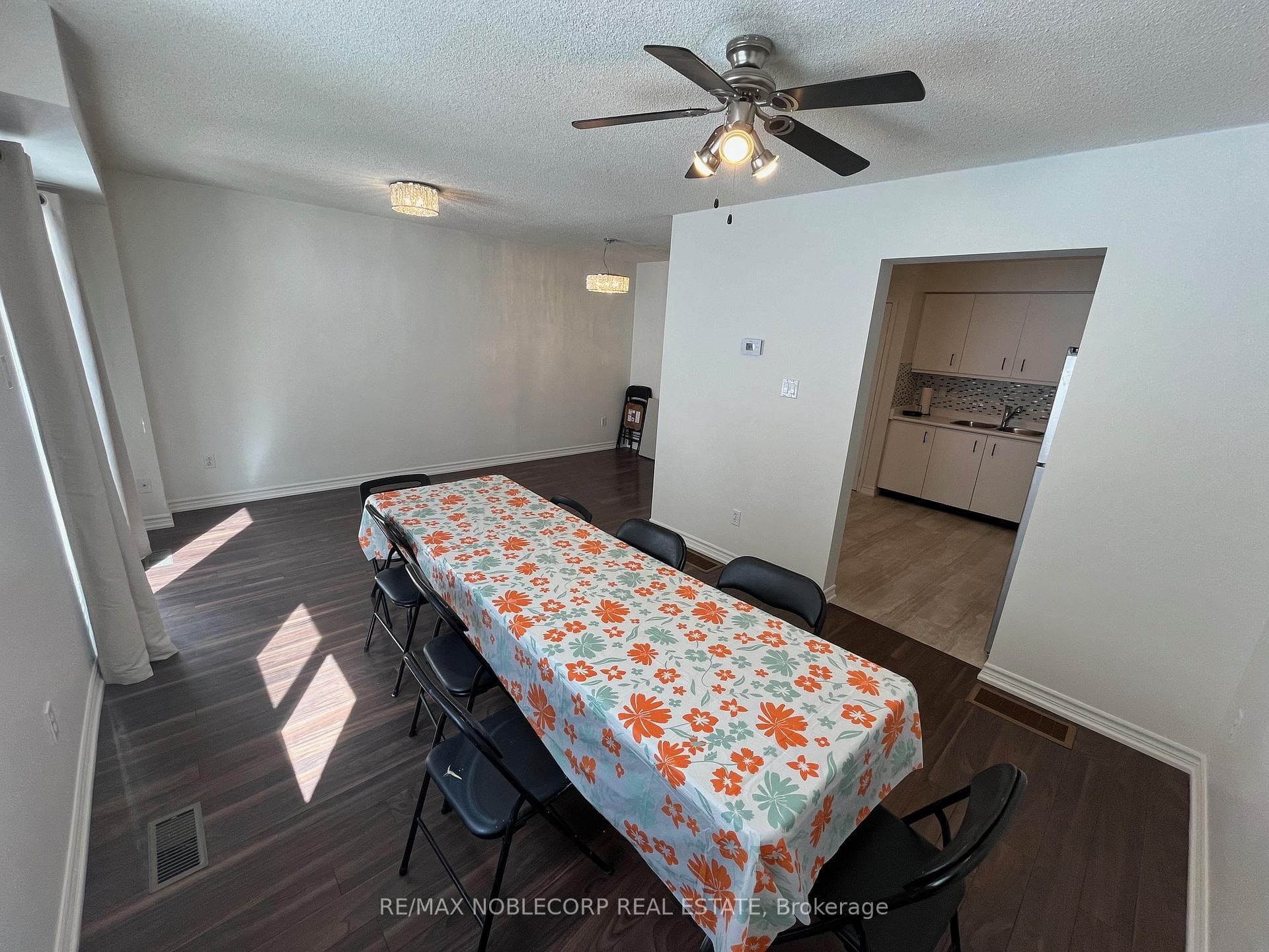 620 Gibney Crescent photo 5