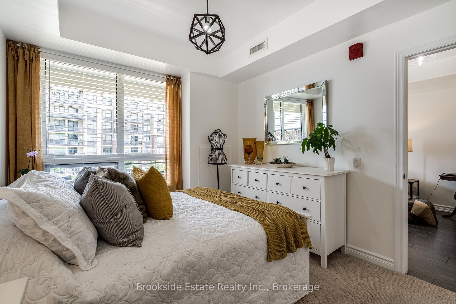40 ESPLANADE Lane Unit 202 photo 33
