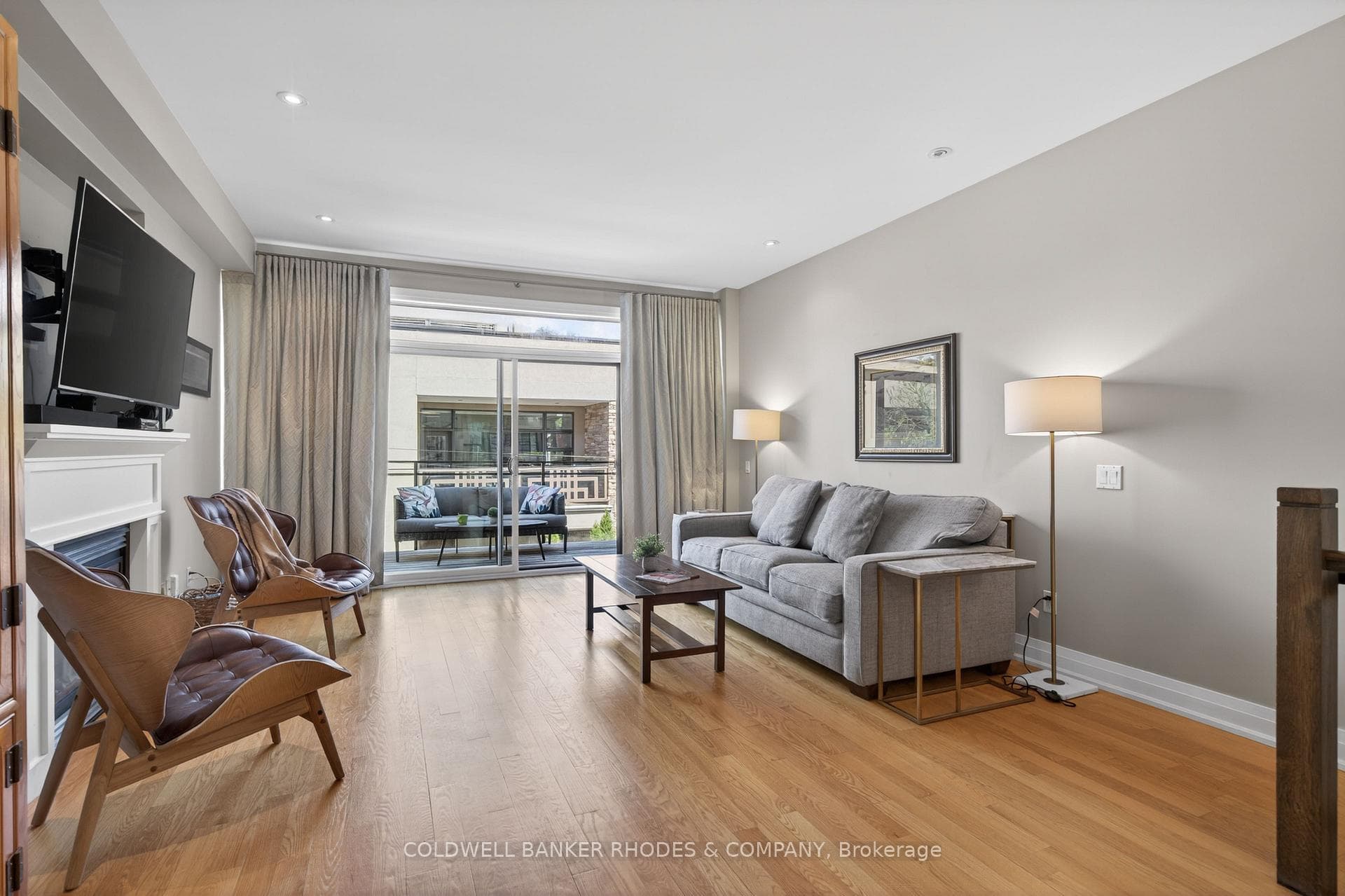 213 Ivy Crescent Unit A photo 12