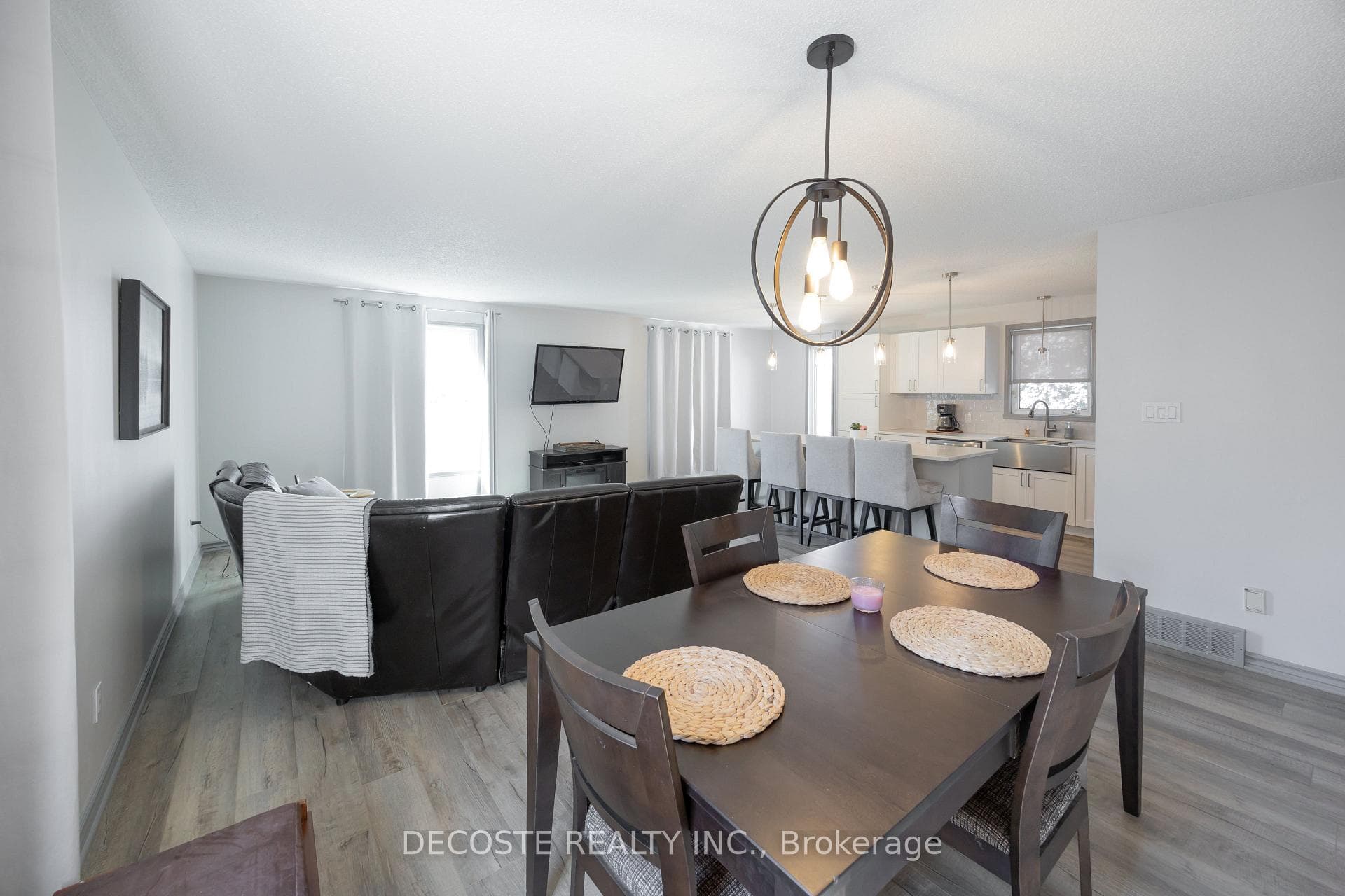 515 Tobin Street photo 15