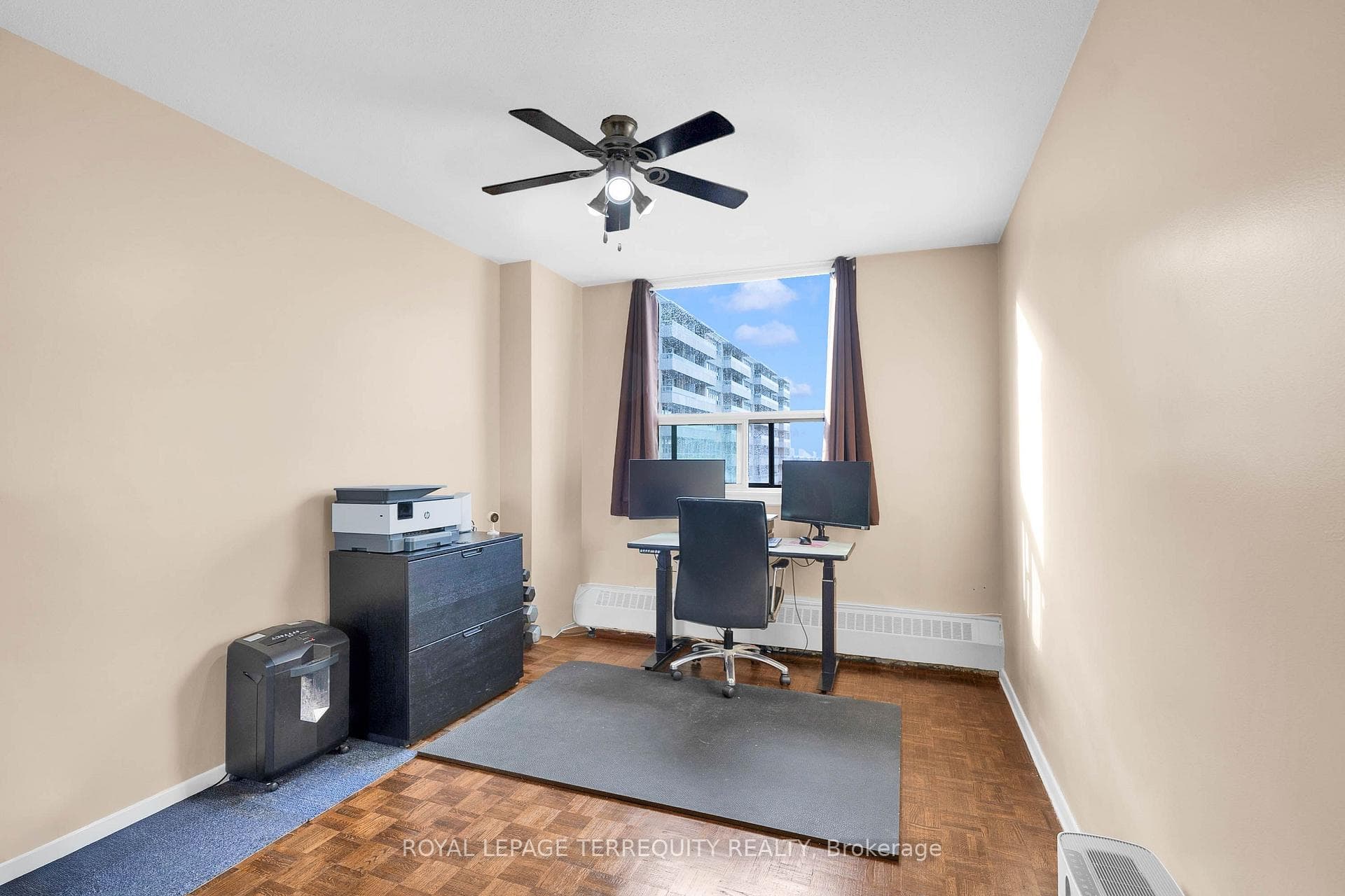 180 Markham Road Unit 816 photo 21