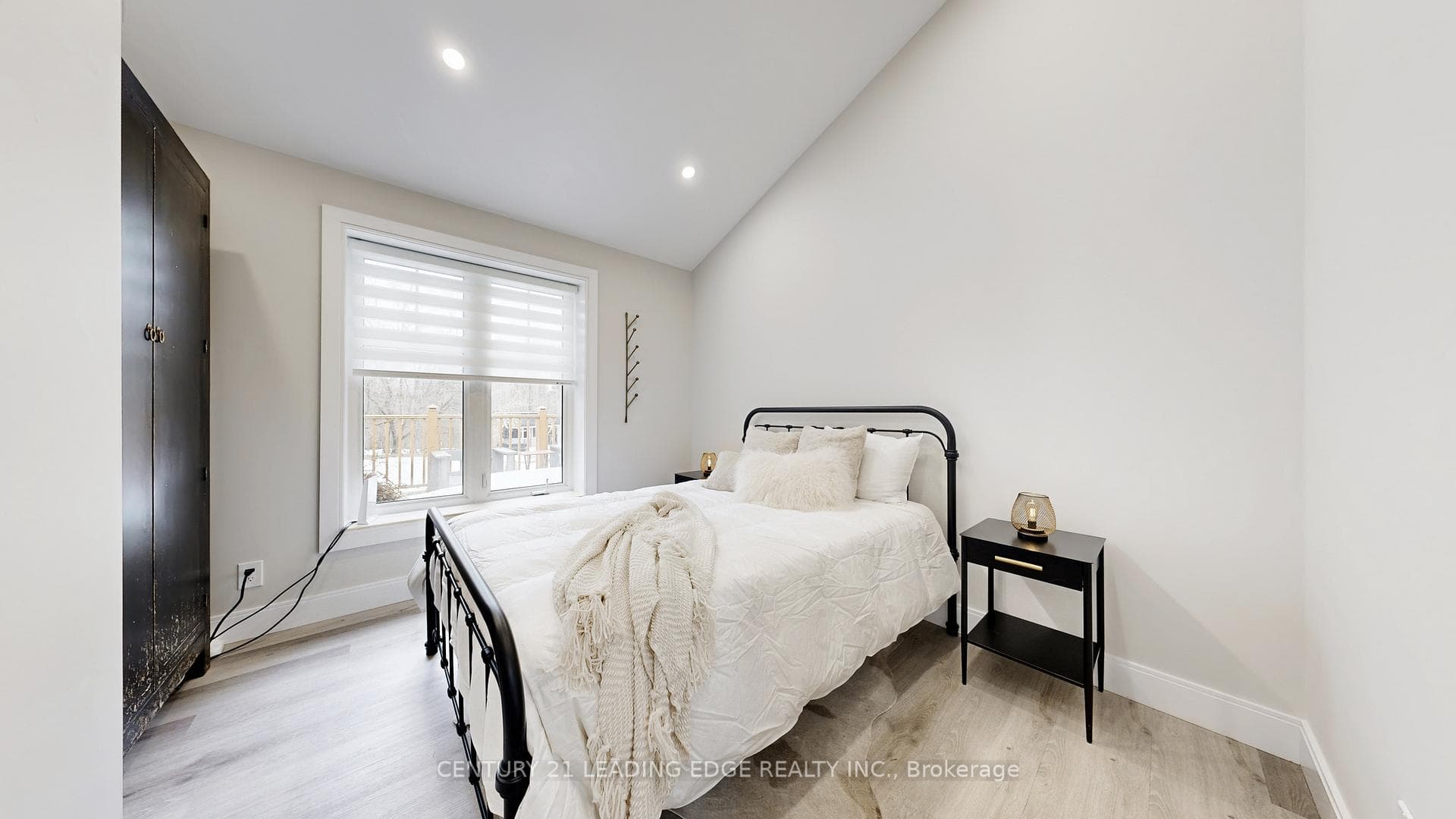 6 Beach Road photo 33