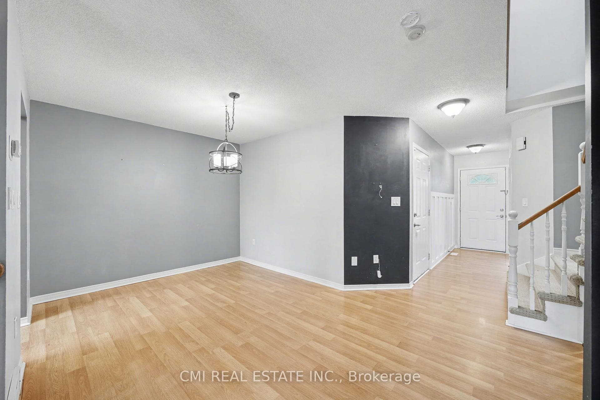 5070 DRUMMOND Road Unit 3 photo 11