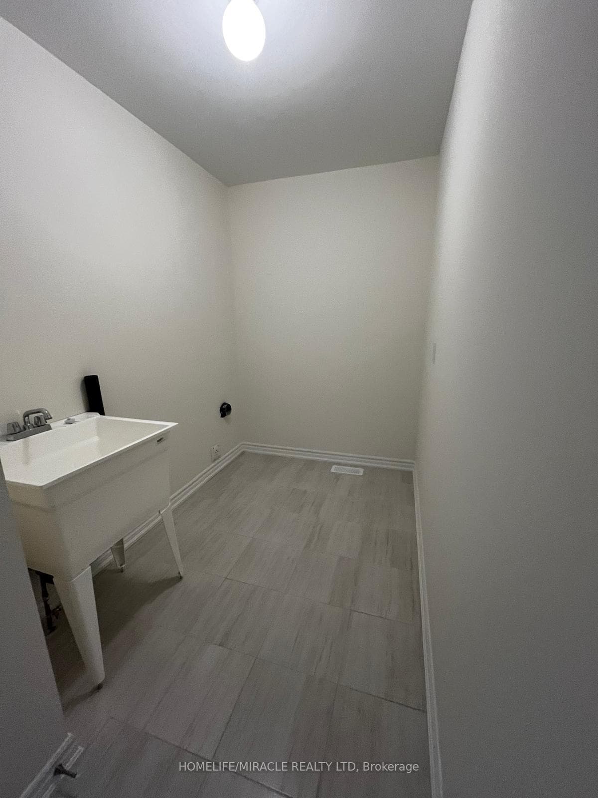 1105 Marathon Avenue photo 19