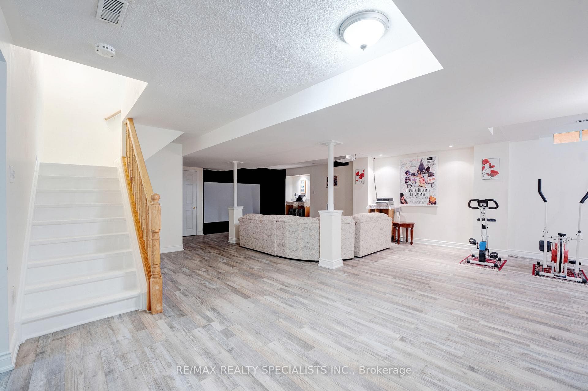 36 Devonsleigh Boulevard photo 35