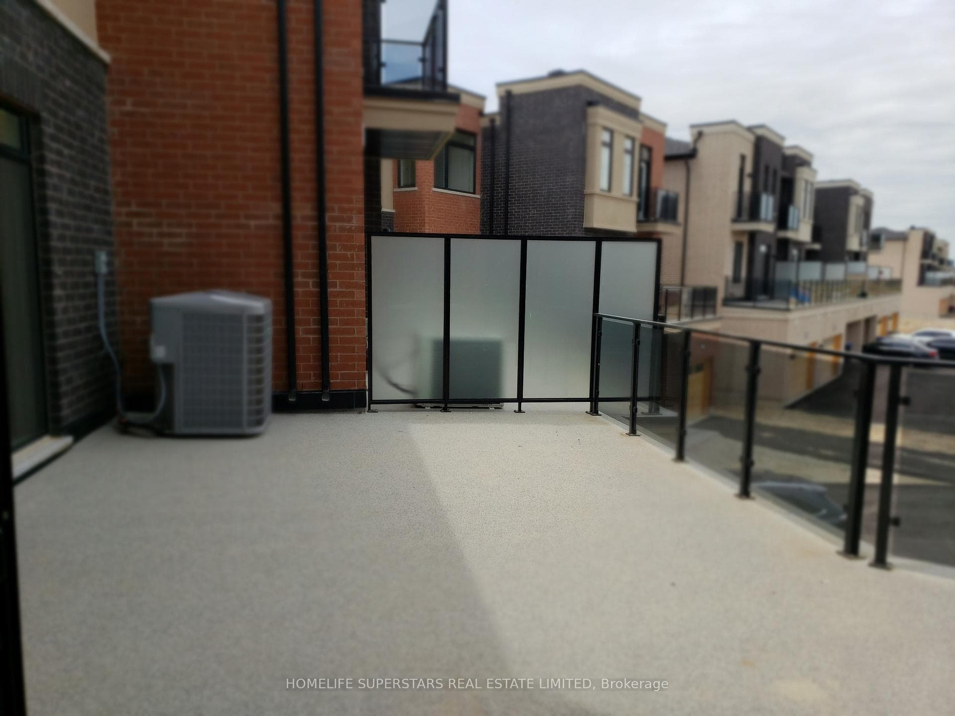 409 Veterans Drive photo 2
