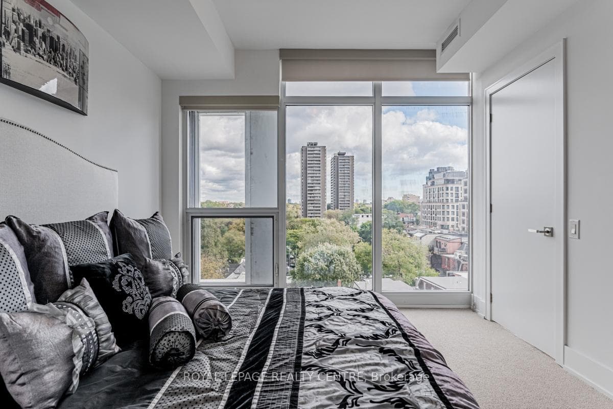 170 Avenue Road Unit 611 photo 24