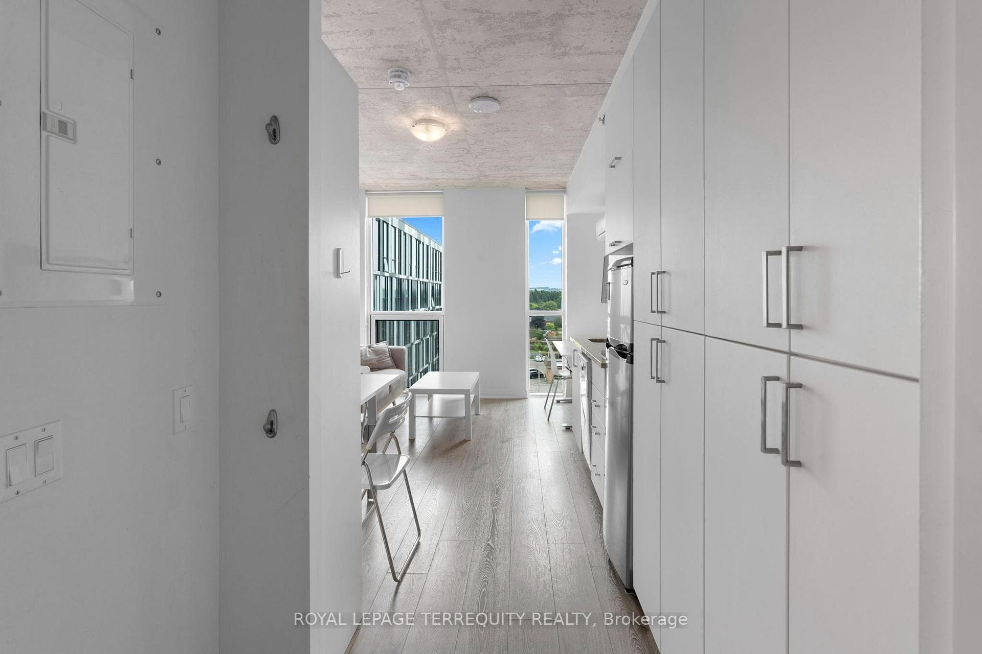 1900 Simcoe Street Unit 703 photo 5