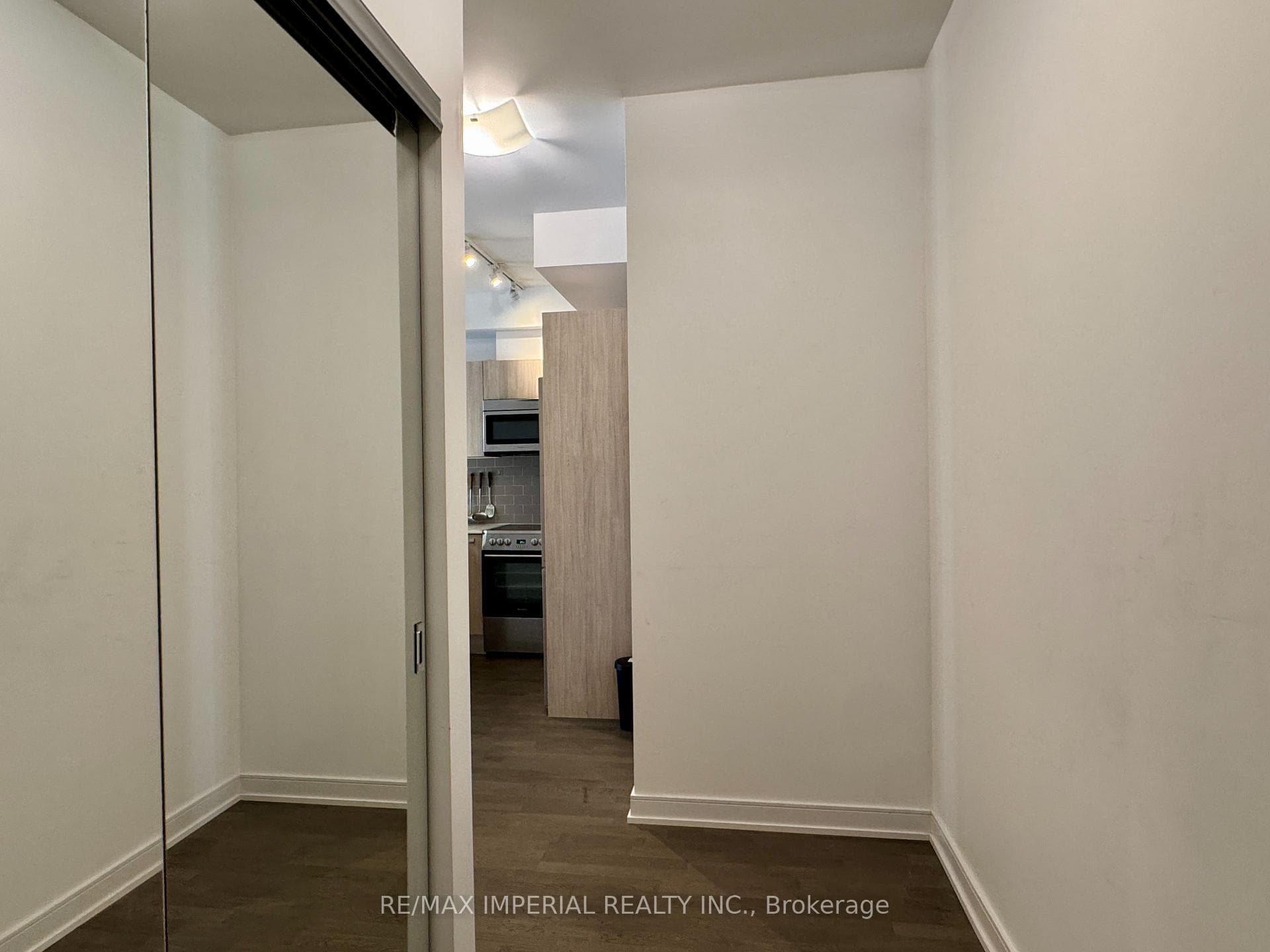 57 St. Joseph Street Unit 1210 photo 5