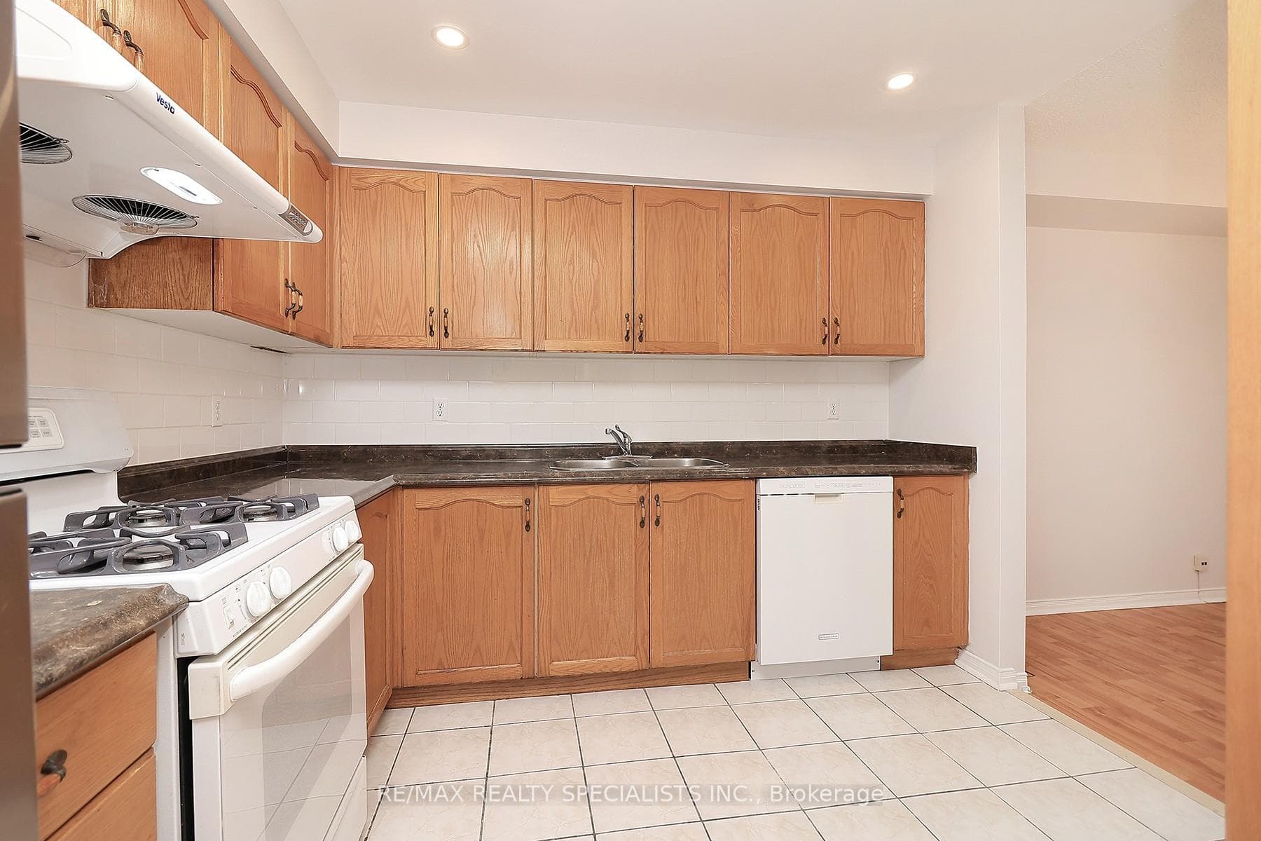 35 MALTA Avenue Unit 5 photo 12