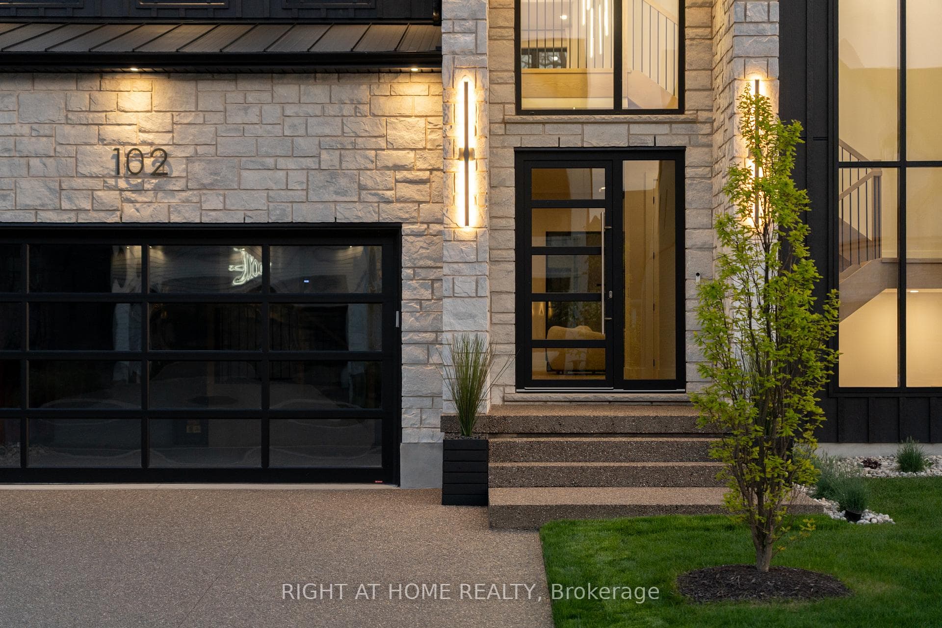 102 Millpond Road photo 4
