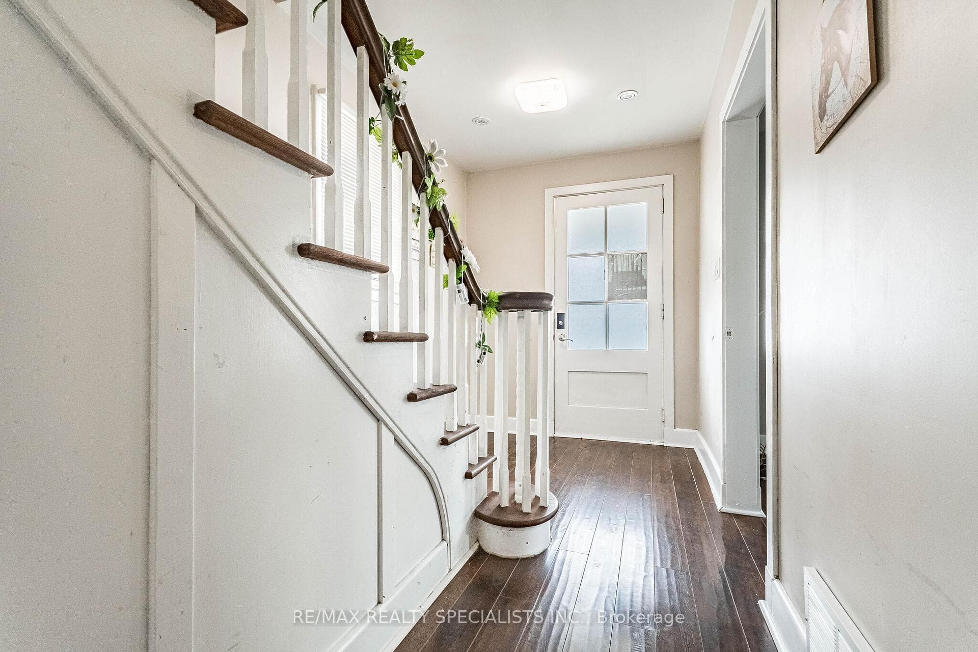 1230 Duke Street photo 11