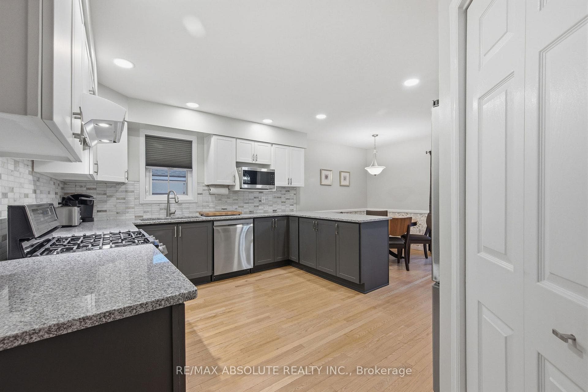 605 Rowanwood Avenue photo 9