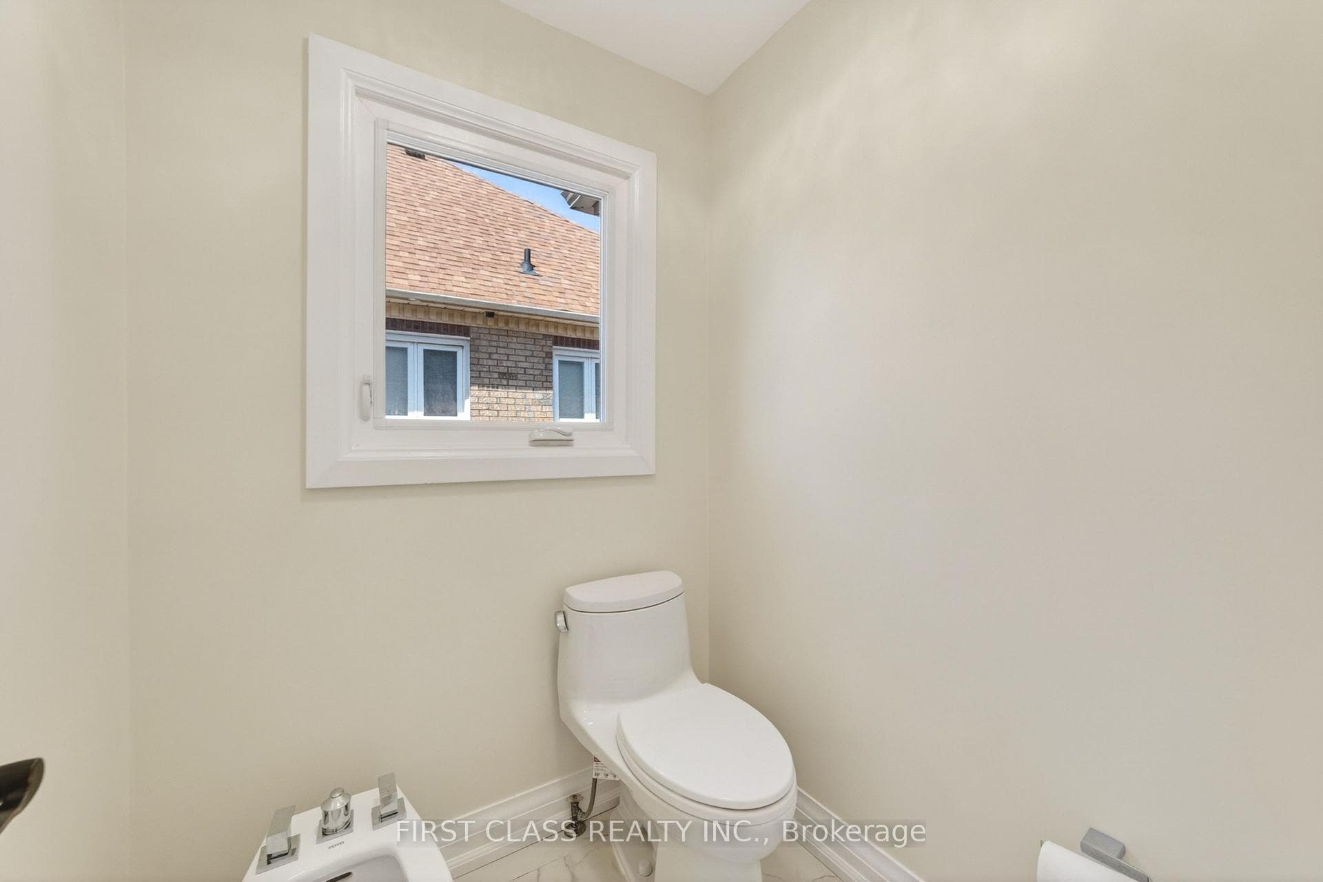 67 Hillhurst Drive photo 28