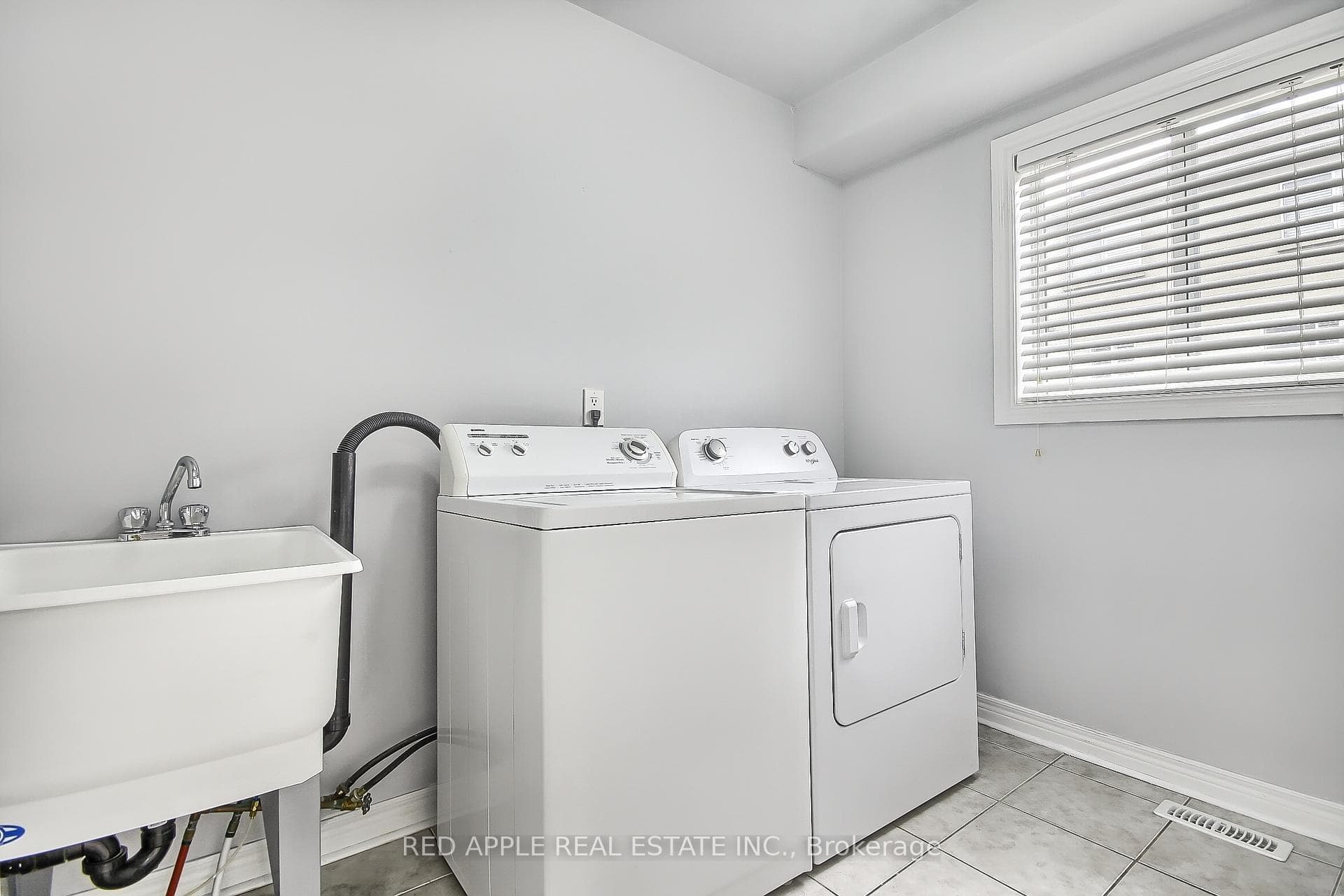 176 Matthew Boyd Crescent photo 17