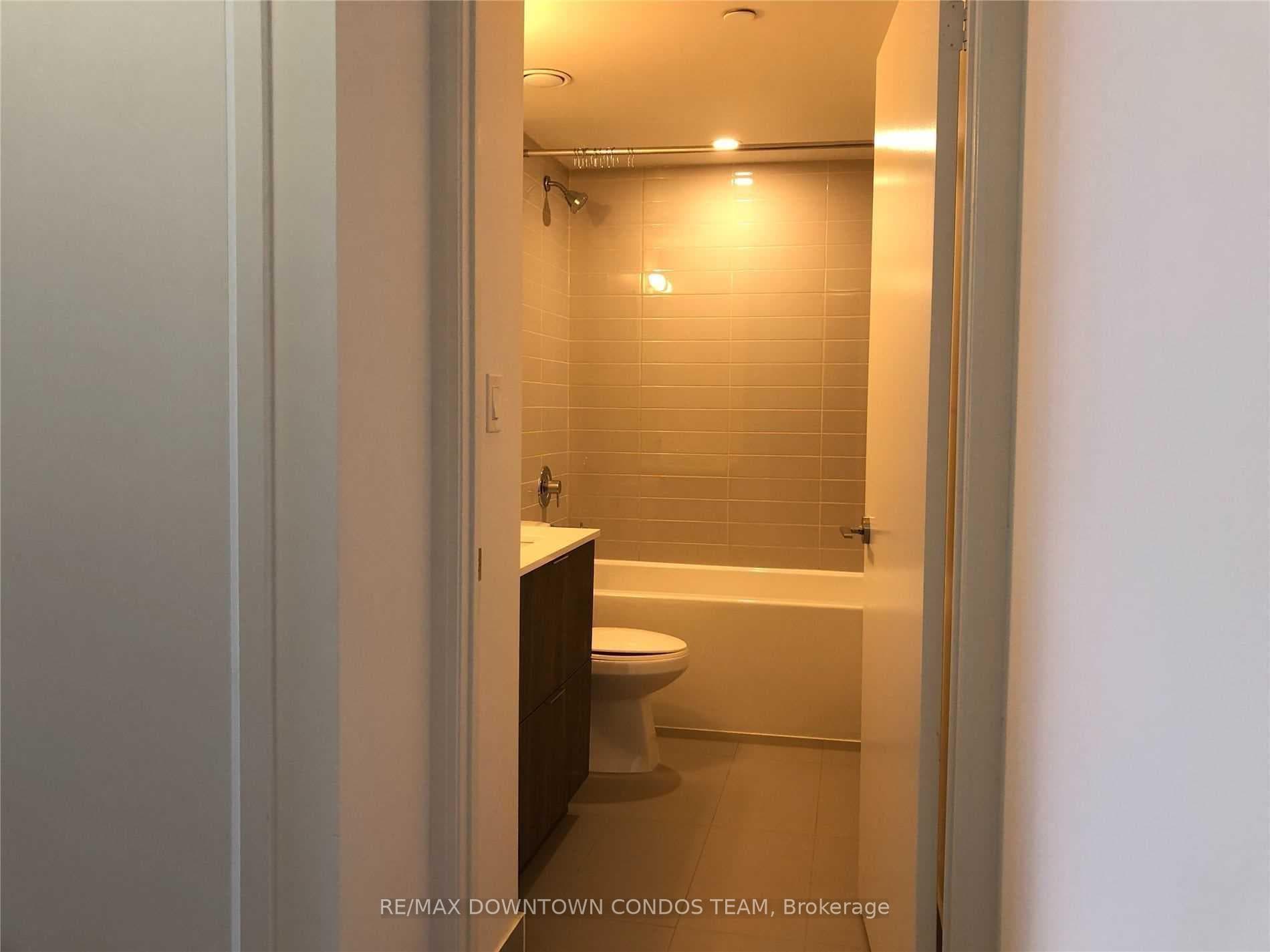 576 Front Street Unit 602 photo 15