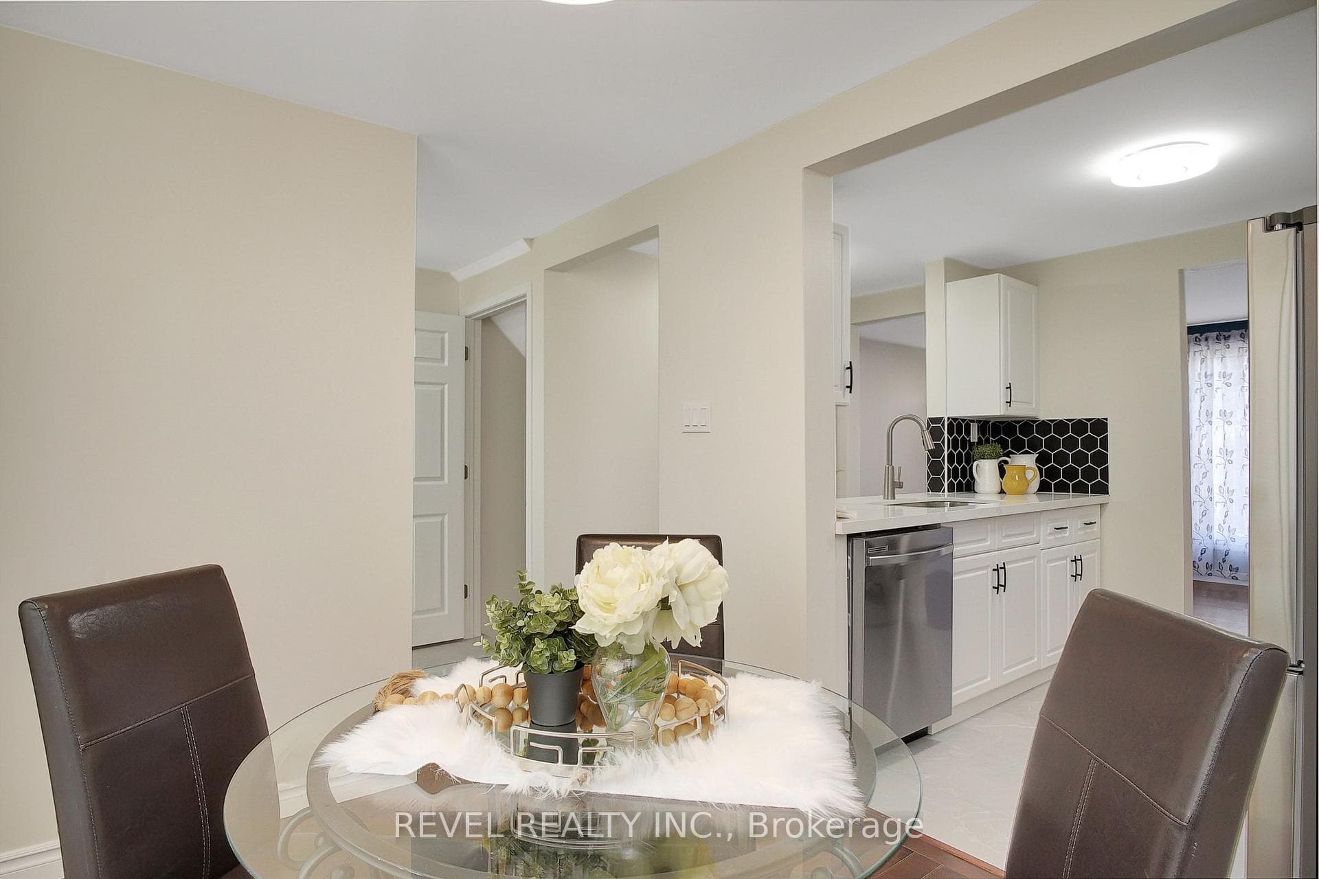 210 Glamis Road Unit 23 photo 7