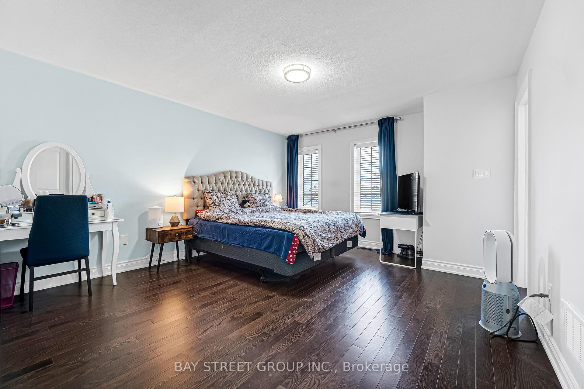 60 Mohandas Drive photo 27