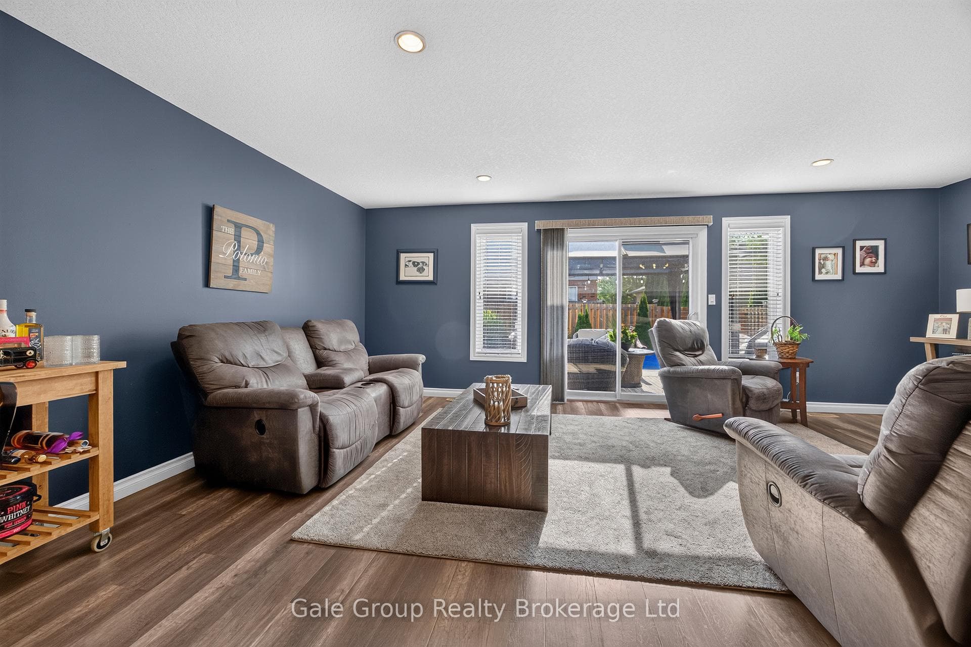 507 HUMMINGBIRD Crescent photo 16