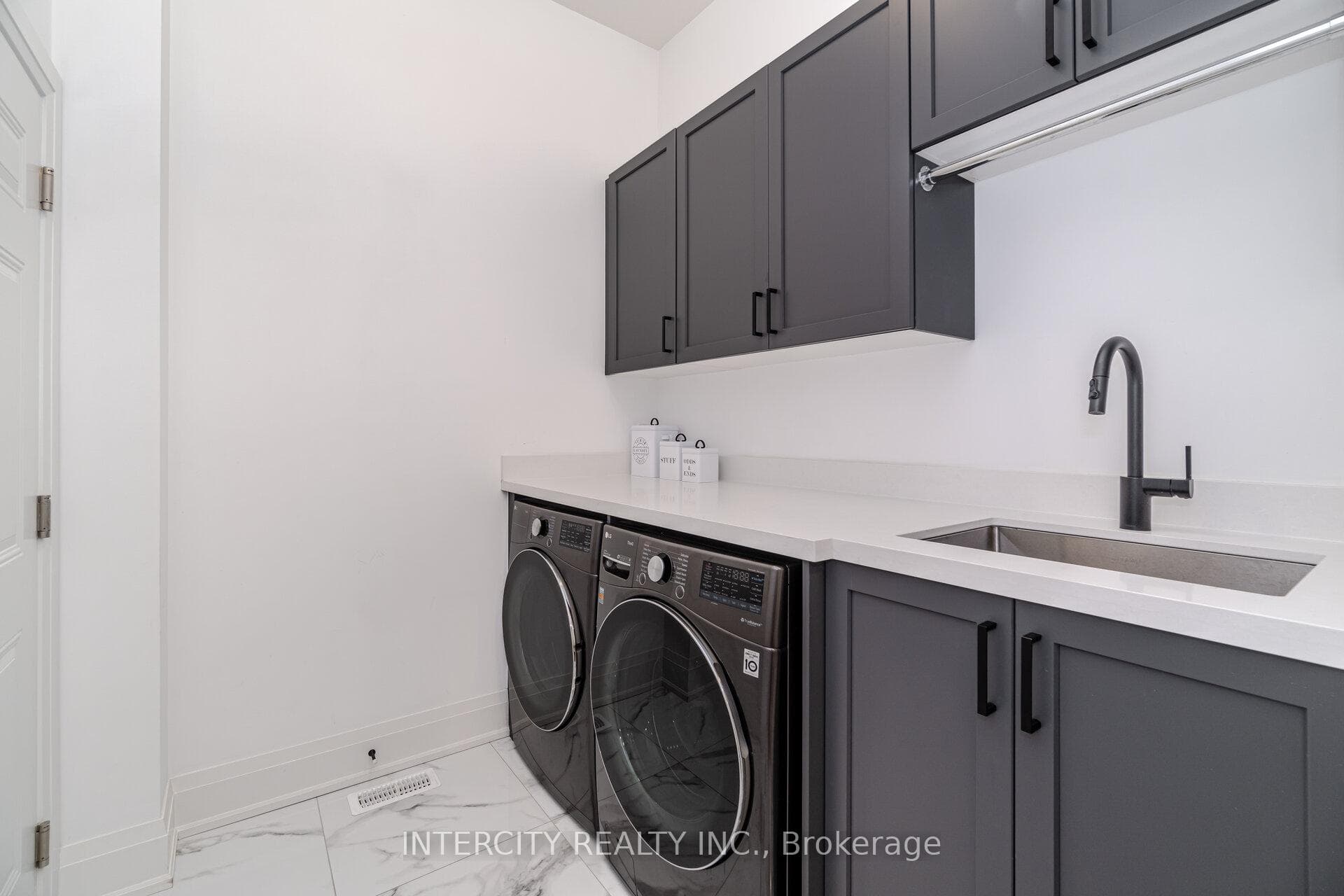 28 Affusion Road photo 17