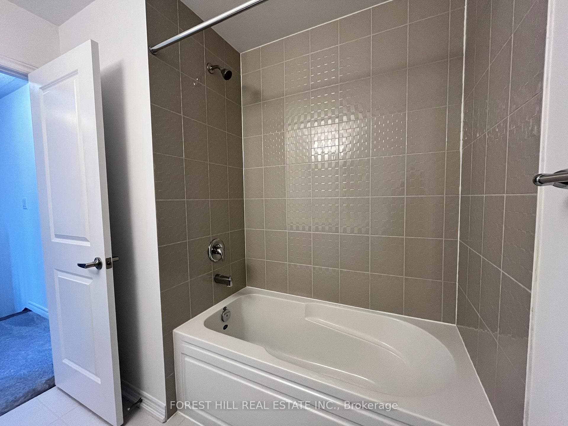 25 Milady Crescent photo 26